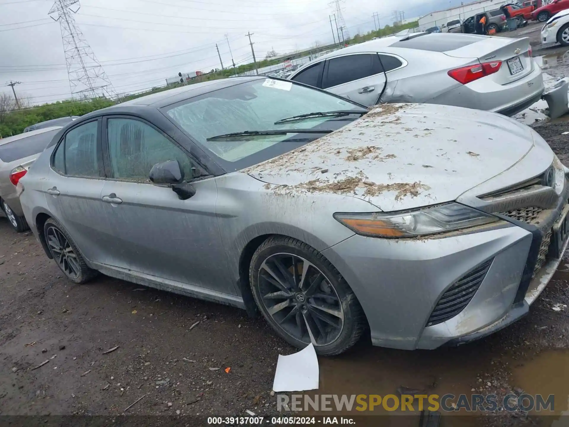 1 Photograph of a damaged car 4T1B61HKXKU242692 TOYOTA CAMRY 2019