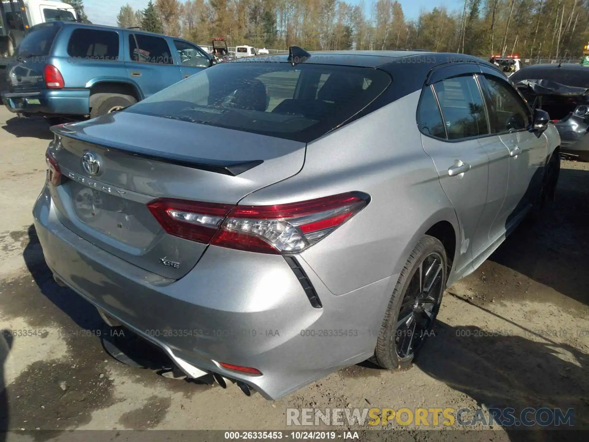 4 Photograph of a damaged car 4T1B61HKXKU256866 TOYOTA CAMRY 2019