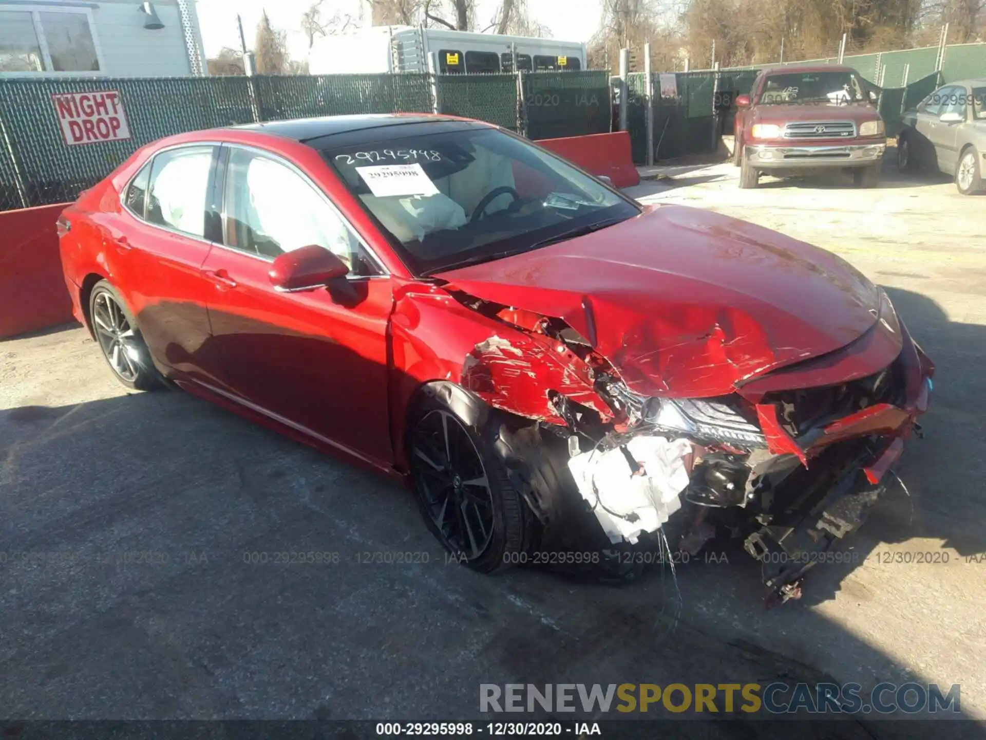 1 Photograph of a damaged car 4T1B61HKXKU261937 TOYOTA CAMRY 2019