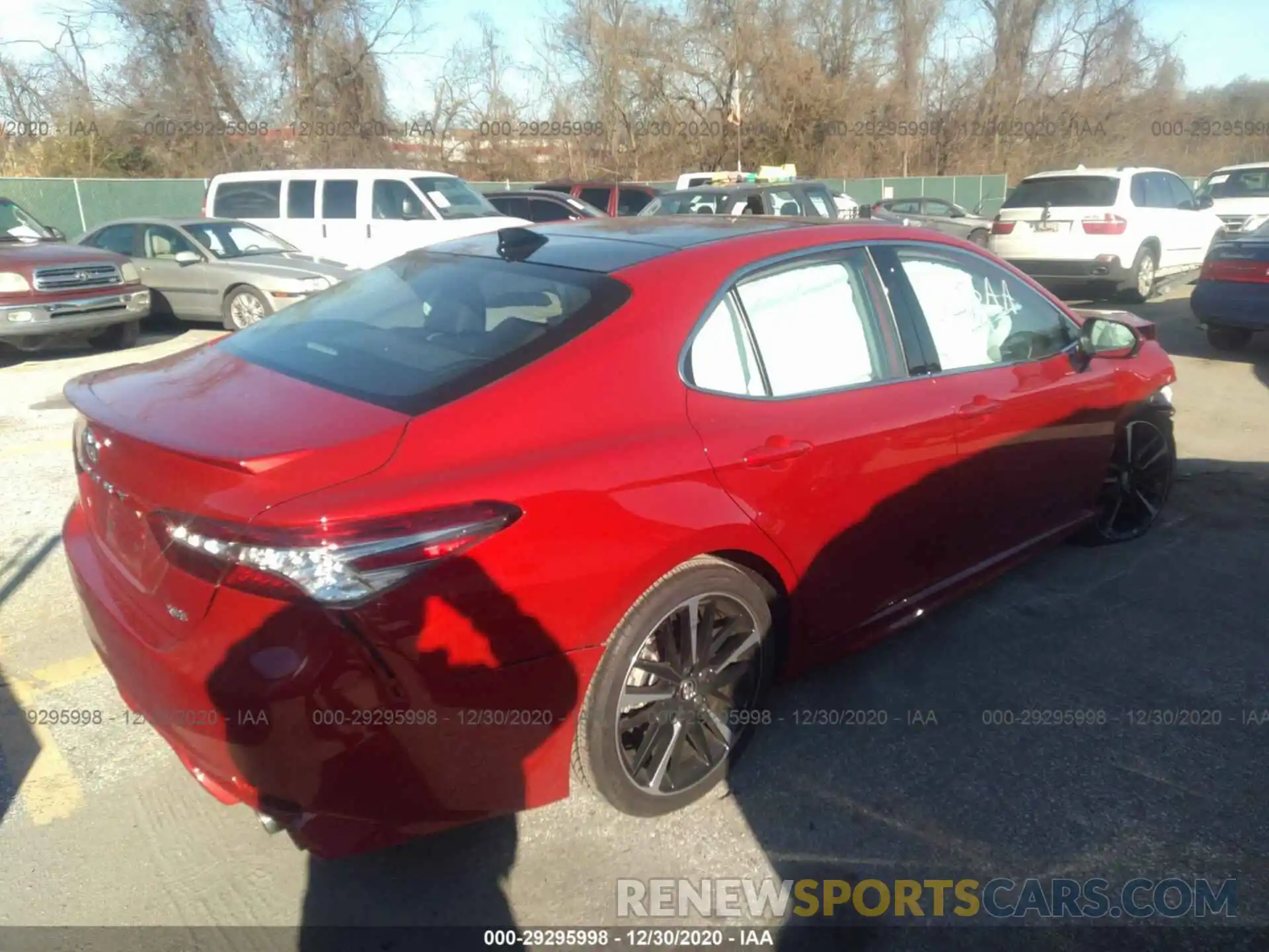 4 Photograph of a damaged car 4T1B61HKXKU261937 TOYOTA CAMRY 2019