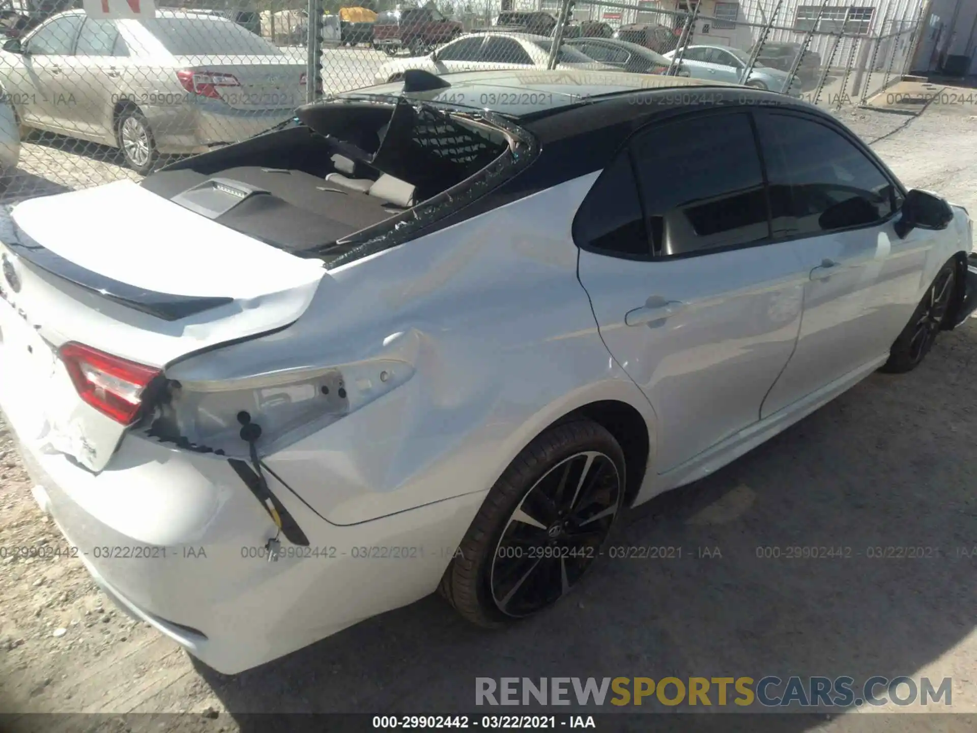 4 Photograph of a damaged car 4T1B61HKXKU263350 TOYOTA CAMRY 2019