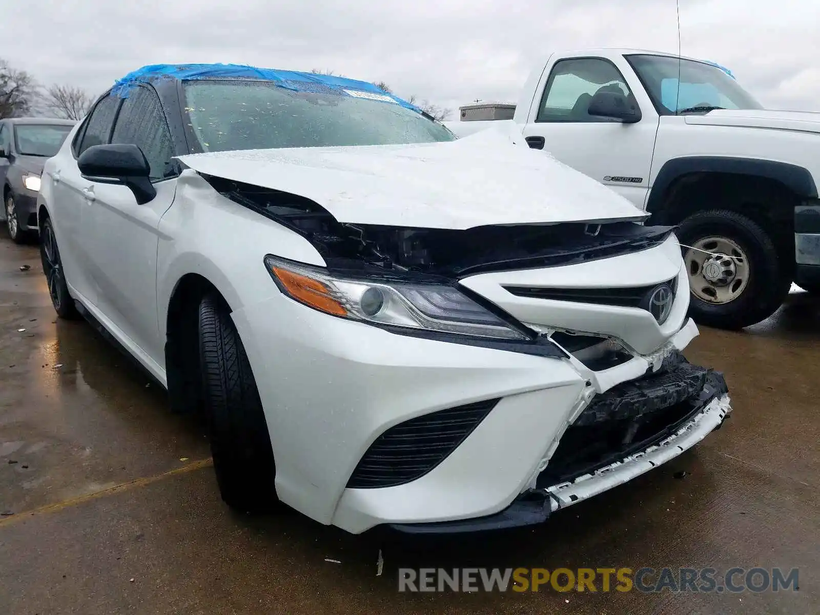 1 Photograph of a damaged car 4T1B61HKXKU265325 TOYOTA CAMRY 2019