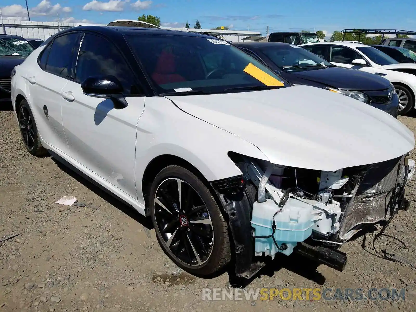 1 Photograph of a damaged car 4T1B61HKXKU267057 TOYOTA CAMRY 2019