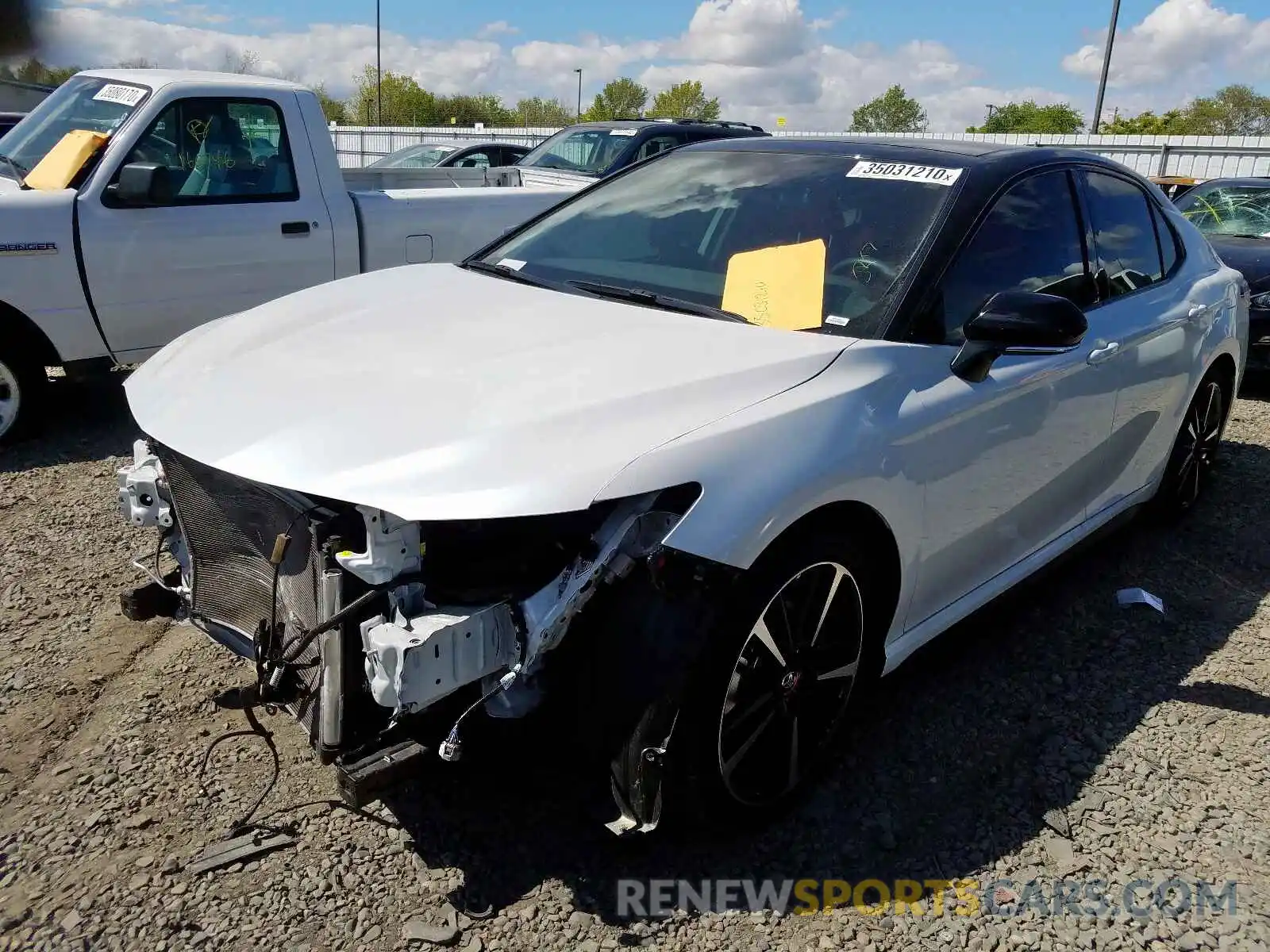 2 Photograph of a damaged car 4T1B61HKXKU267057 TOYOTA CAMRY 2019