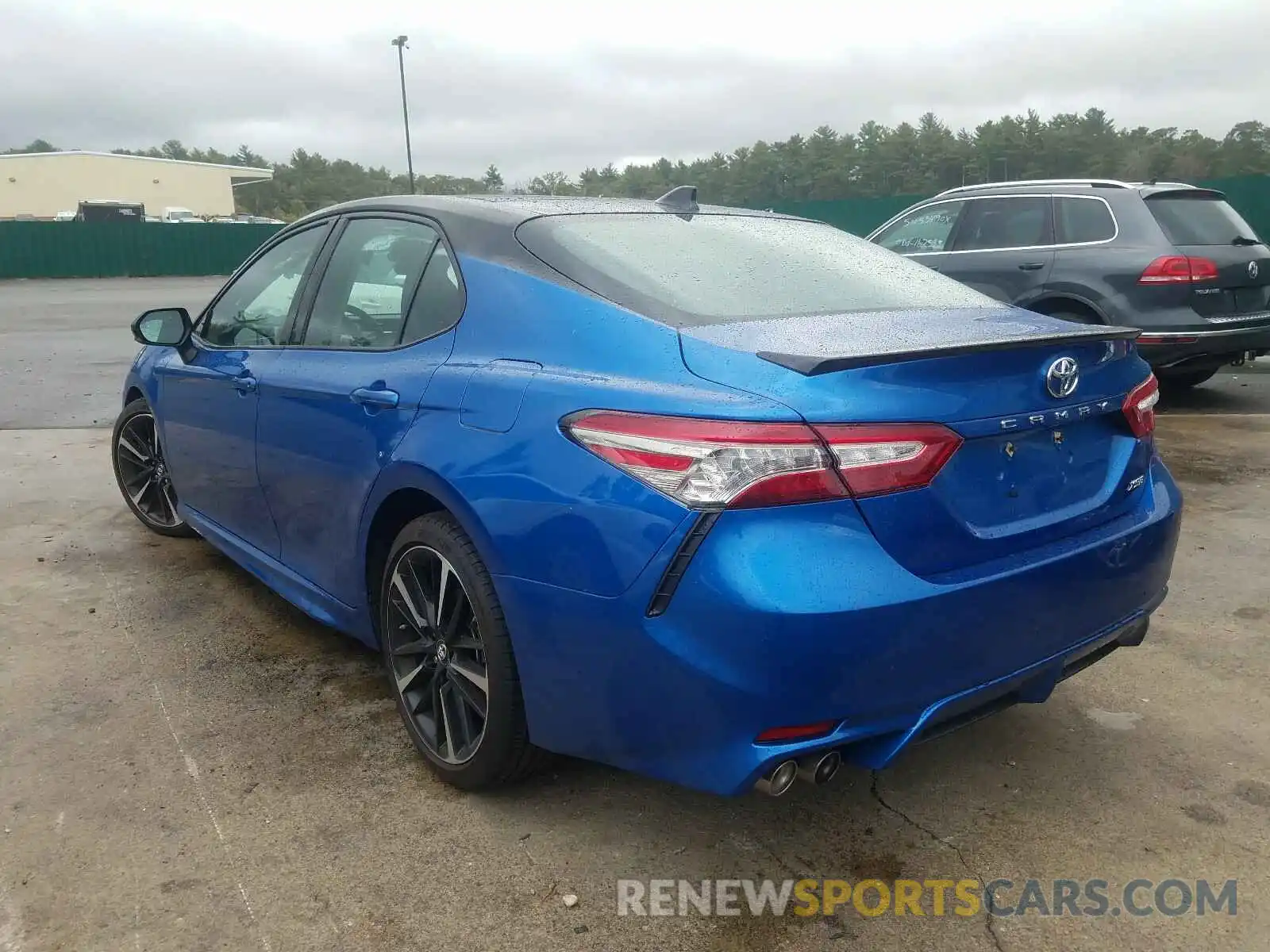 3 Photograph of a damaged car 4T1B61HKXKU268175 TOYOTA CAMRY 2019