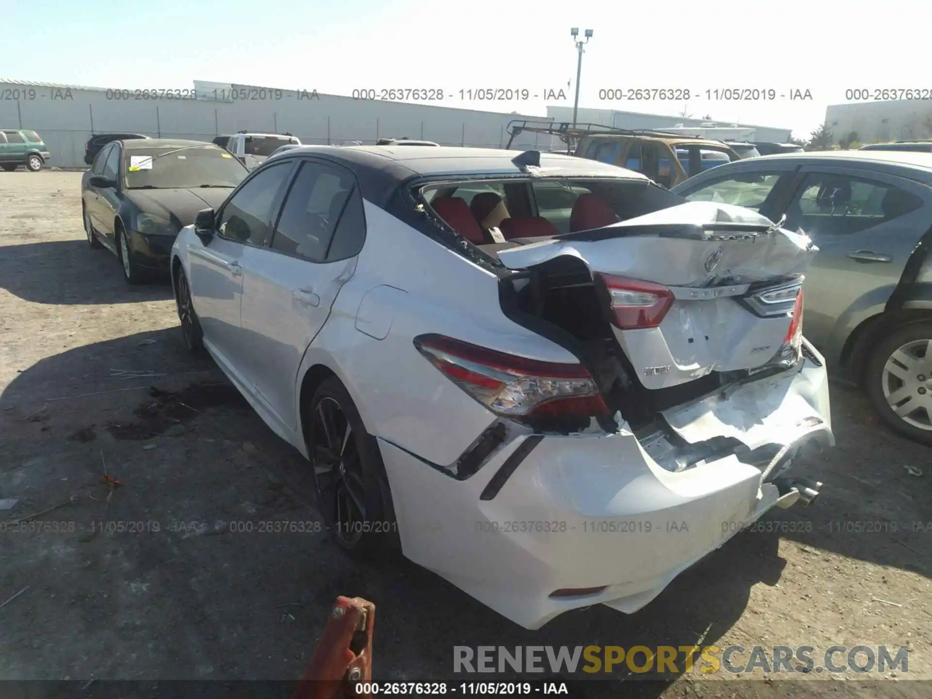 3 Photograph of a damaged car 4T1B61HKXKU269584 TOYOTA CAMRY 2019