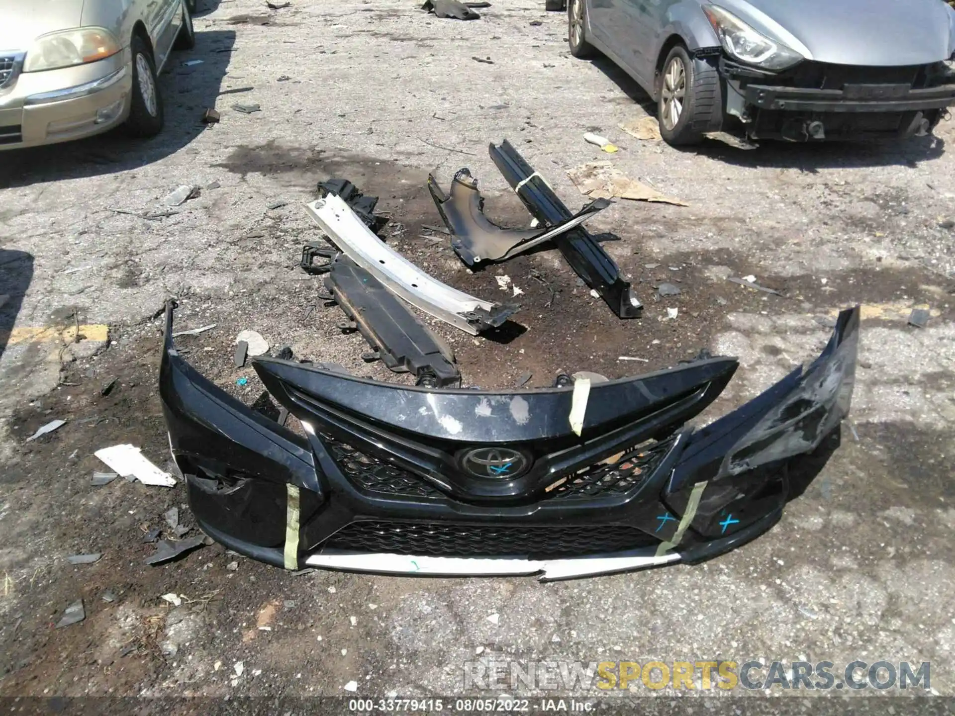 12 Photograph of a damaged car 4T1B61HKXKU272467 TOYOTA CAMRY 2019