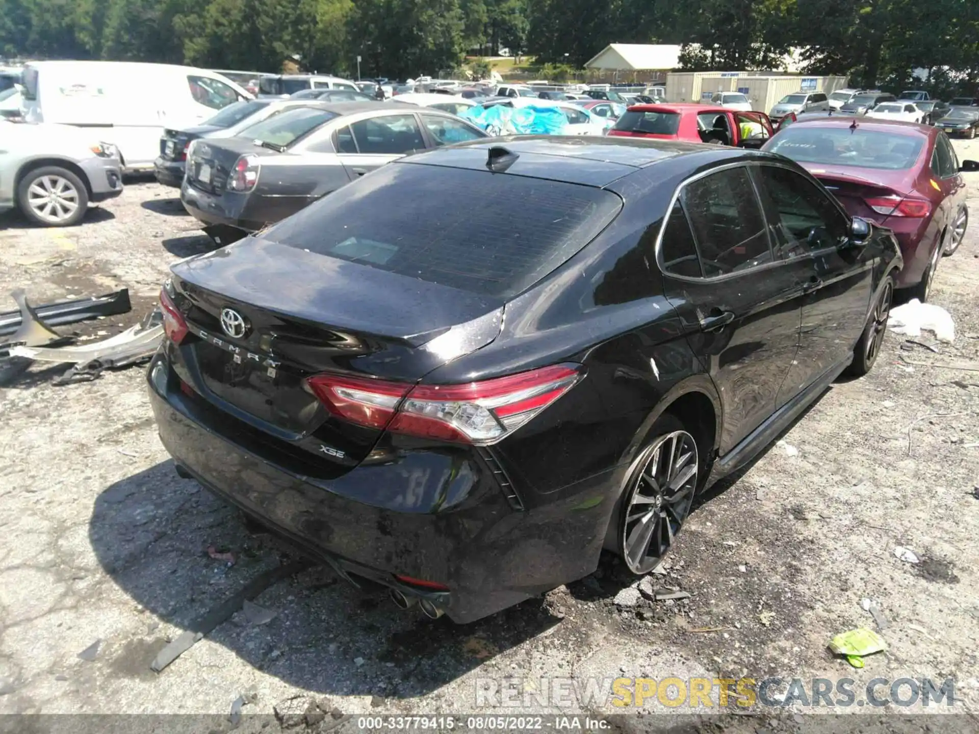 4 Photograph of a damaged car 4T1B61HKXKU272467 TOYOTA CAMRY 2019