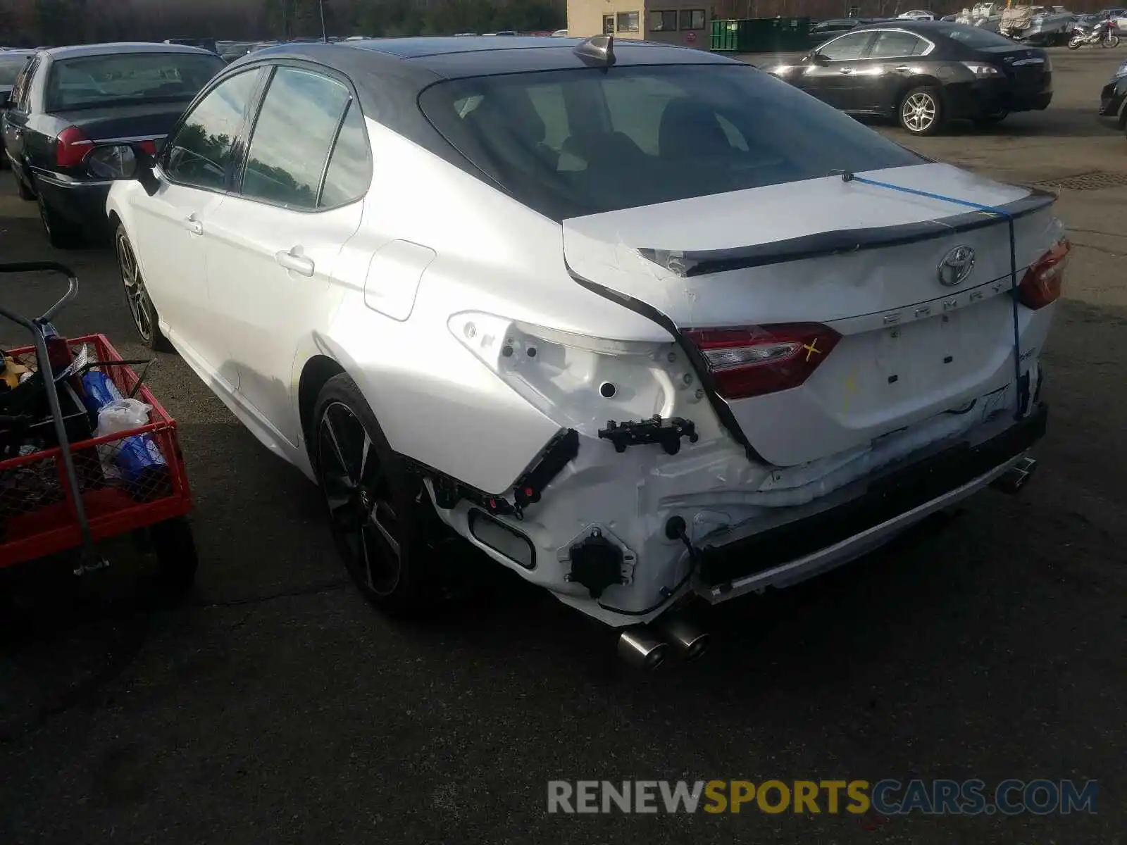 3 Photograph of a damaged car 4T1B61HKXKU273392 TOYOTA CAMRY 2019