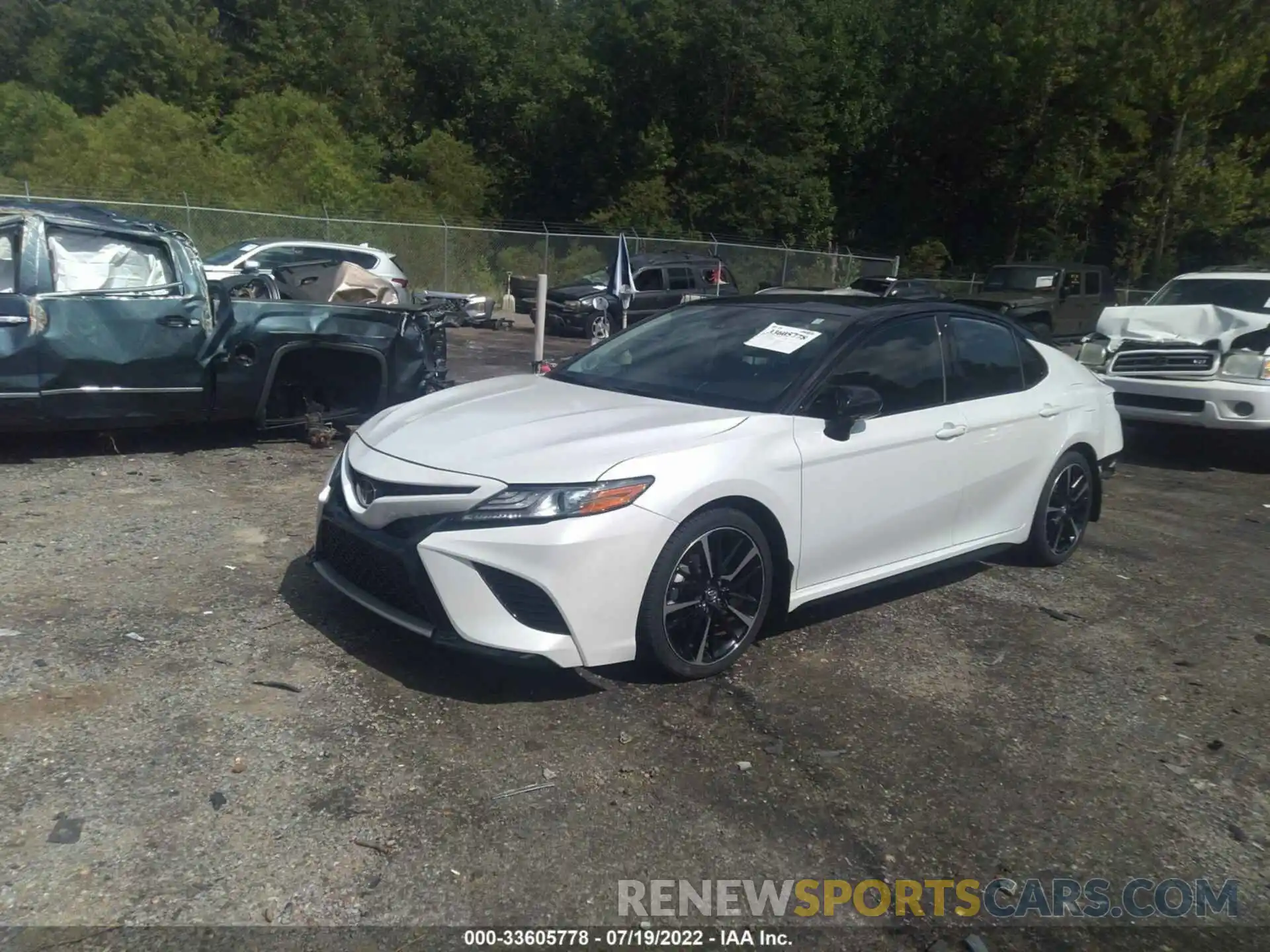 2 Photograph of a damaged car 4T1B61HKXKU280746 TOYOTA CAMRY 2019