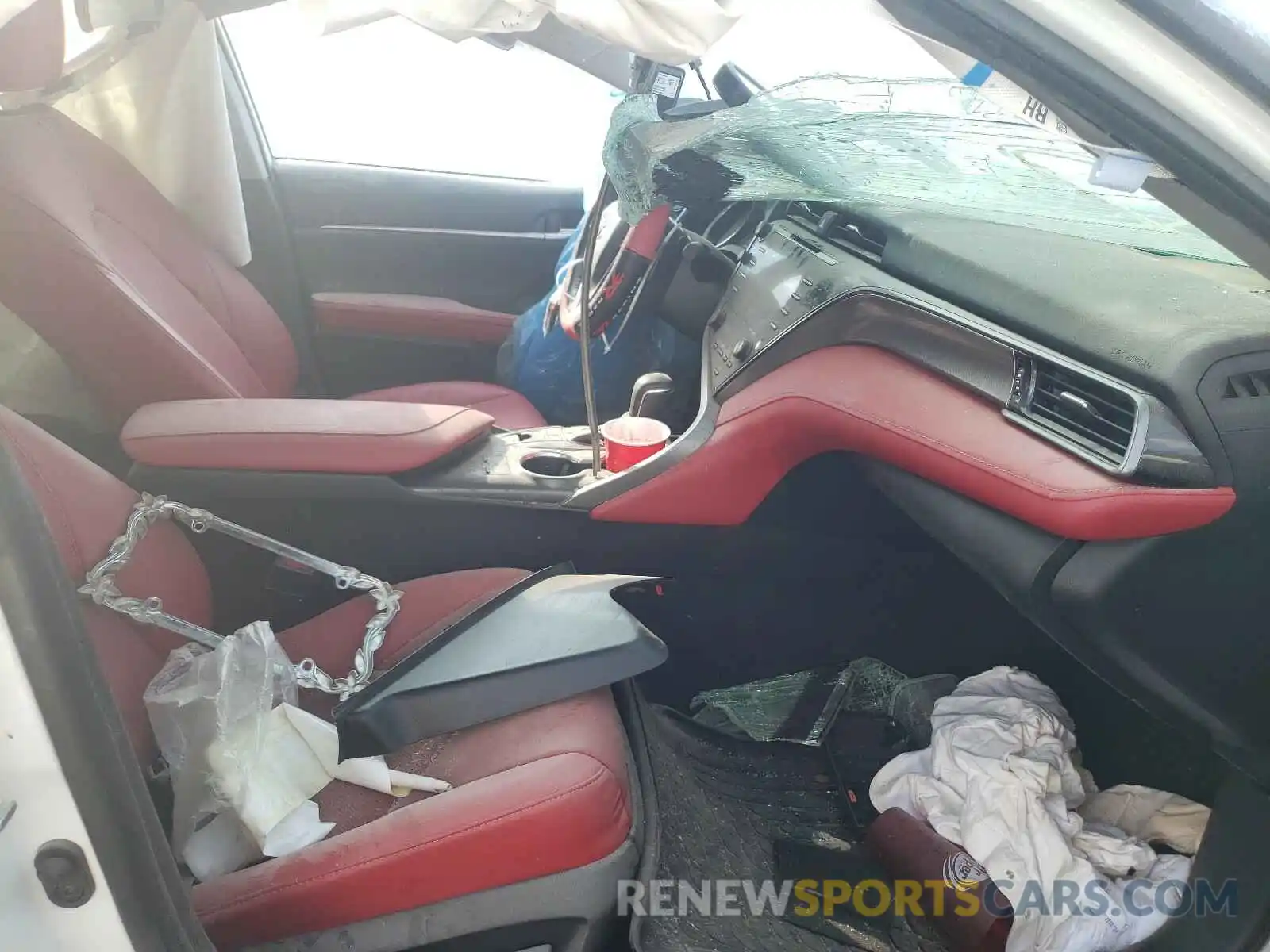 5 Photograph of a damaged car 4T1B61HKXKU291651 TOYOTA CAMRY 2019