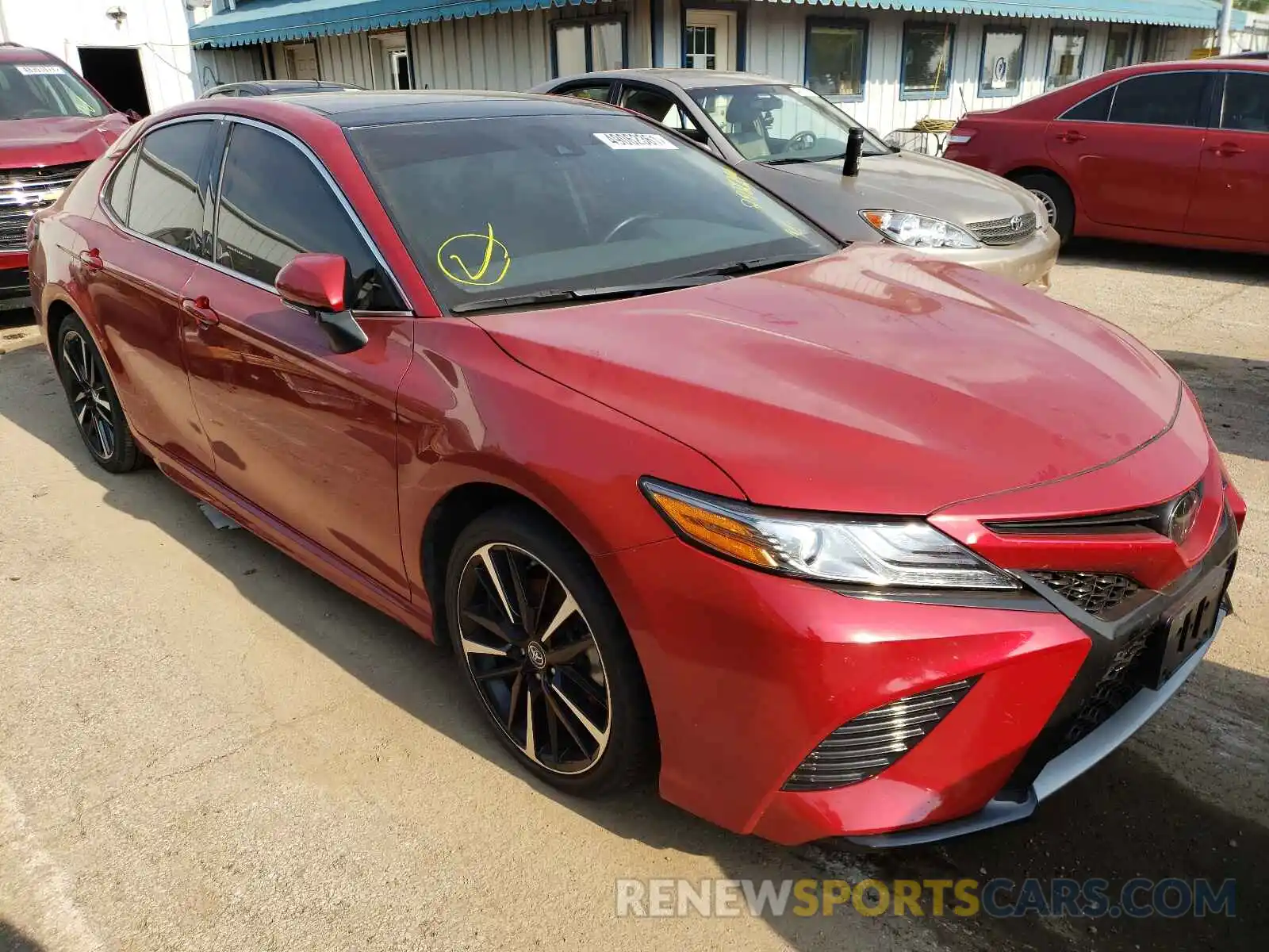 1 Photograph of a damaged car 4T1B61HKXKU292296 TOYOTA CAMRY 2019