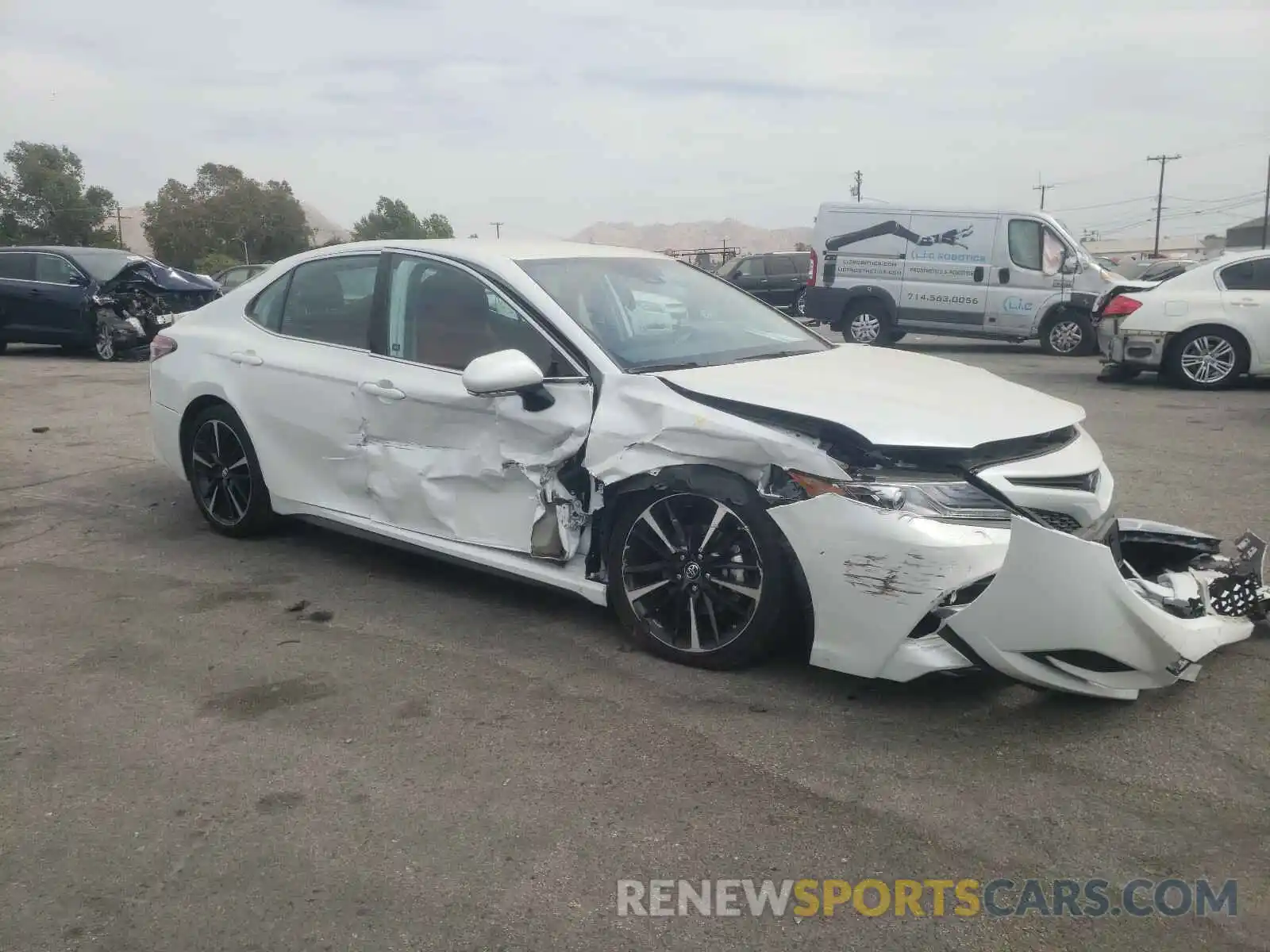 1 Photograph of a damaged car 4T1B61HKXKU295599 TOYOTA CAMRY 2019