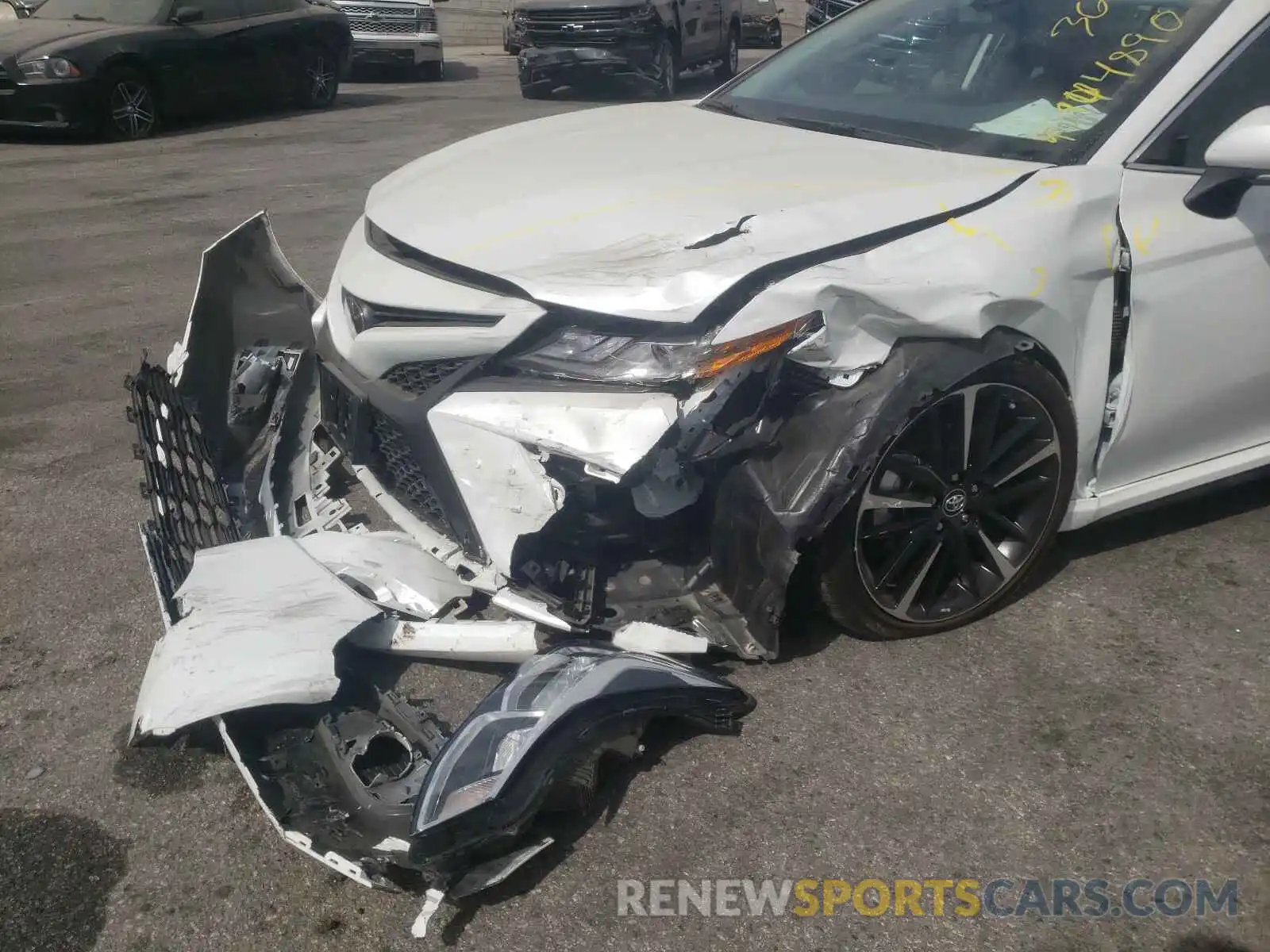 9 Photograph of a damaged car 4T1B61HKXKU295599 TOYOTA CAMRY 2019