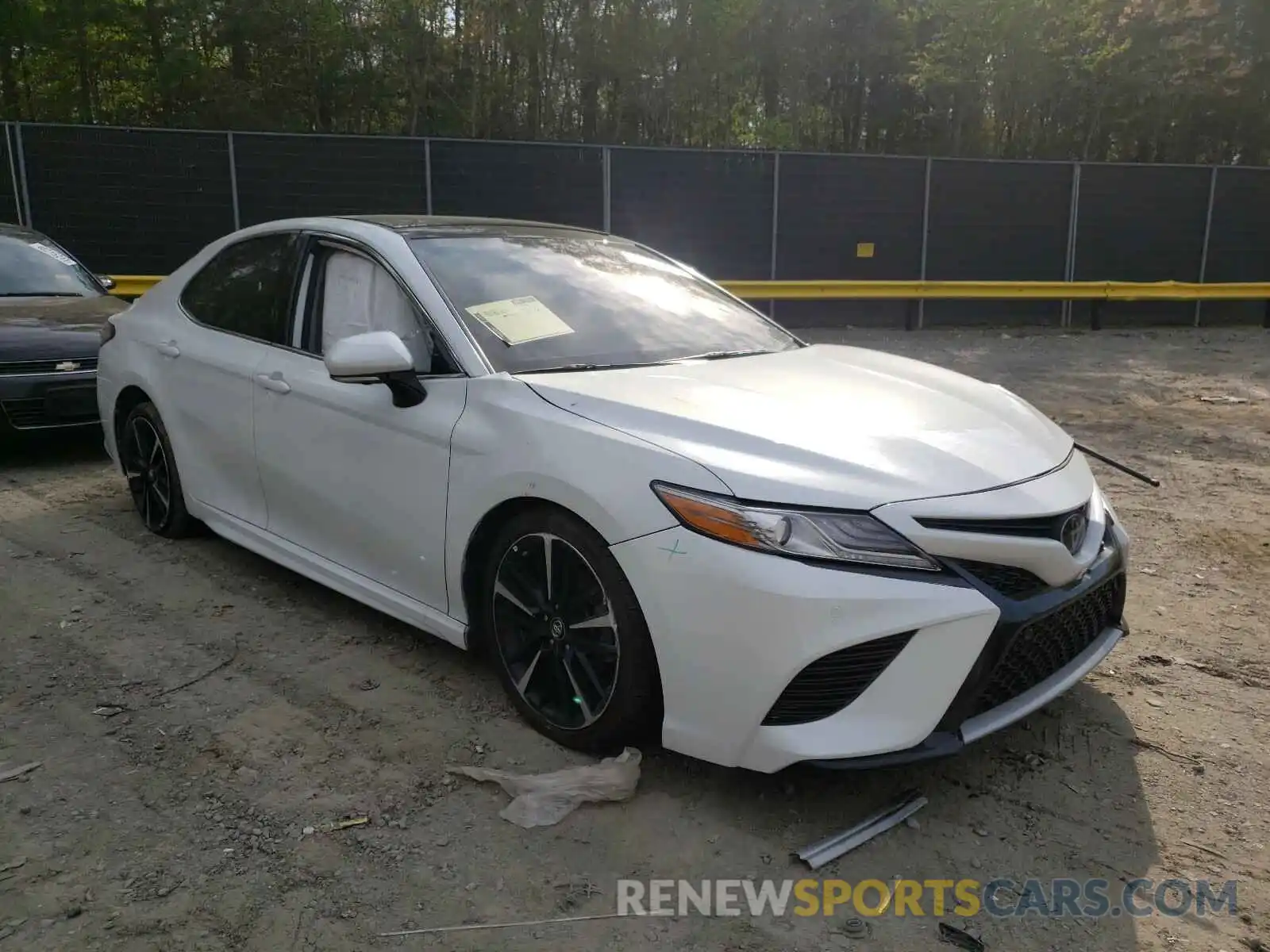 1 Photograph of a damaged car 4T1B61HKXKU297286 TOYOTA CAMRY 2019