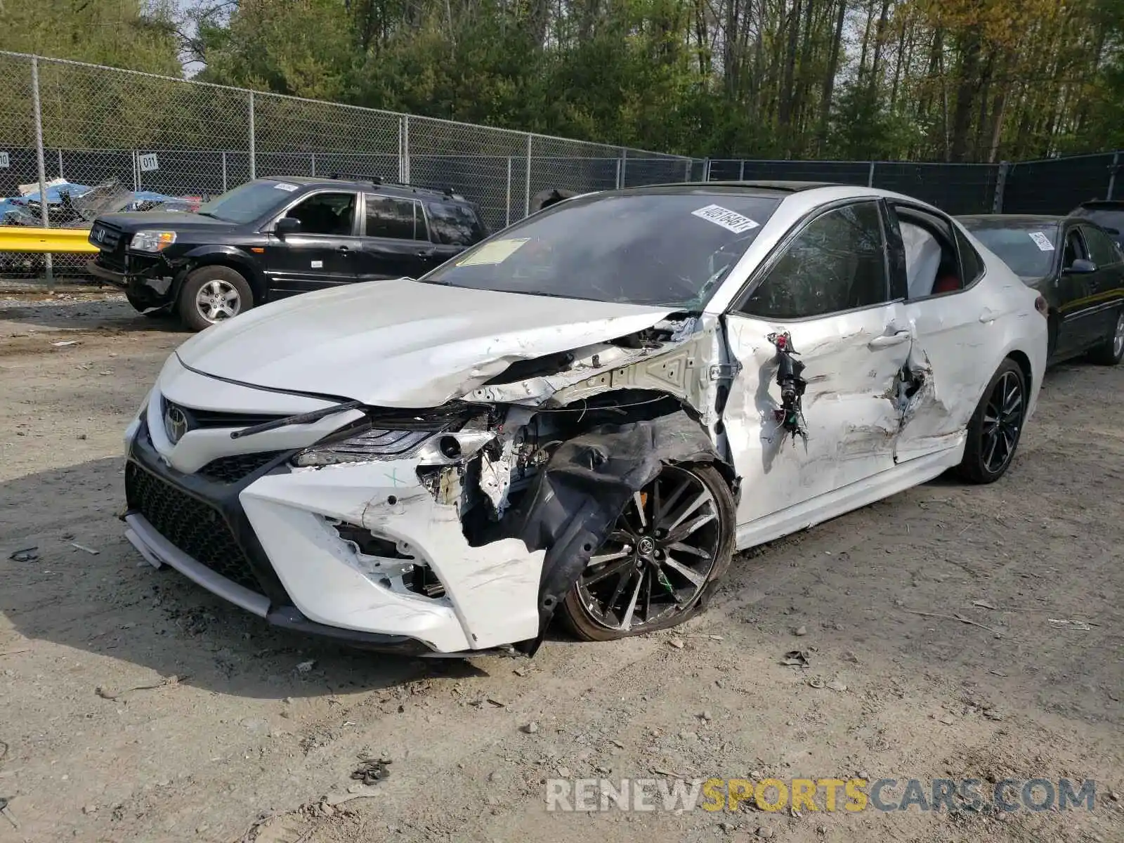 2 Photograph of a damaged car 4T1B61HKXKU297286 TOYOTA CAMRY 2019