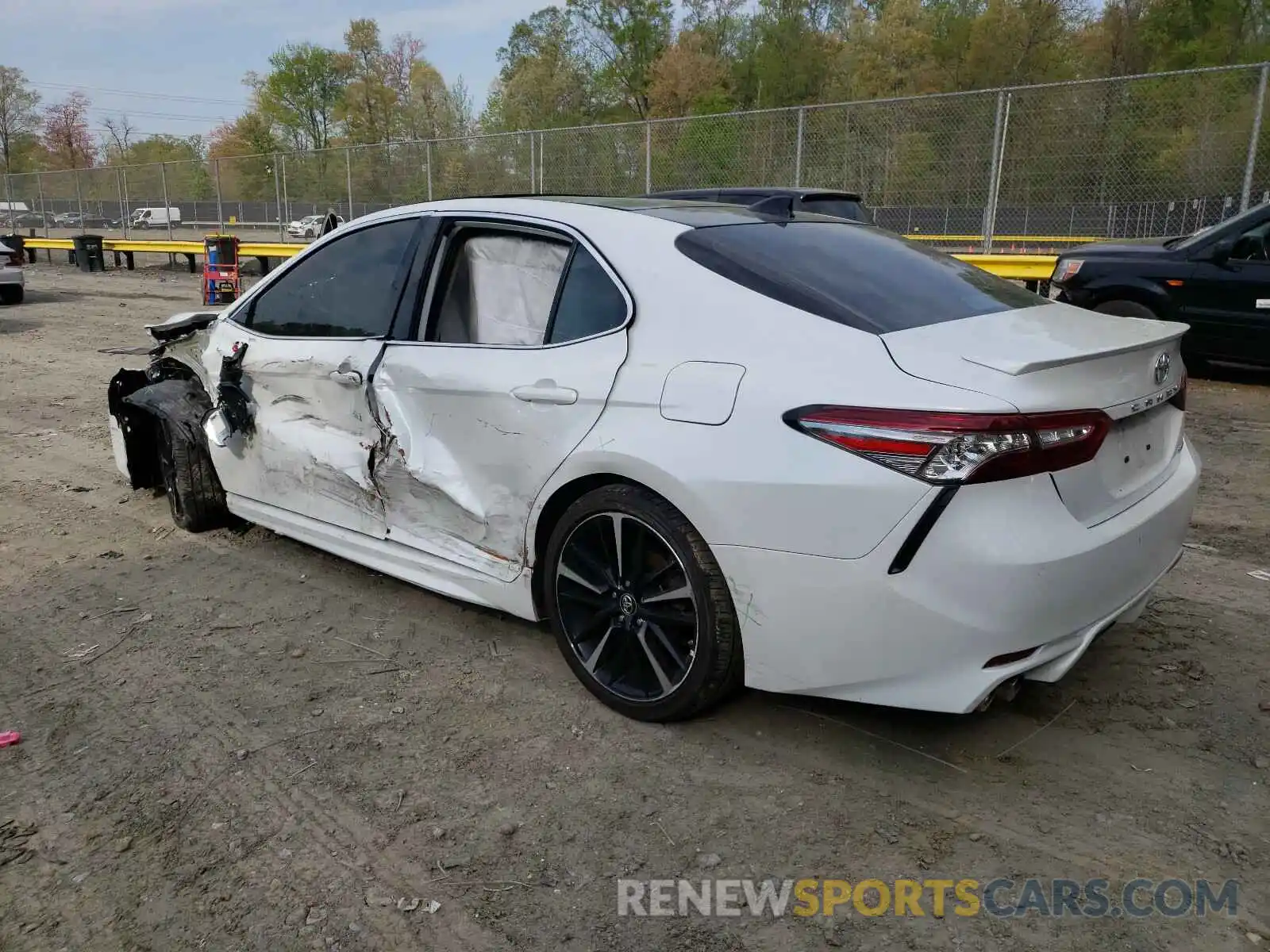 3 Photograph of a damaged car 4T1B61HKXKU297286 TOYOTA CAMRY 2019