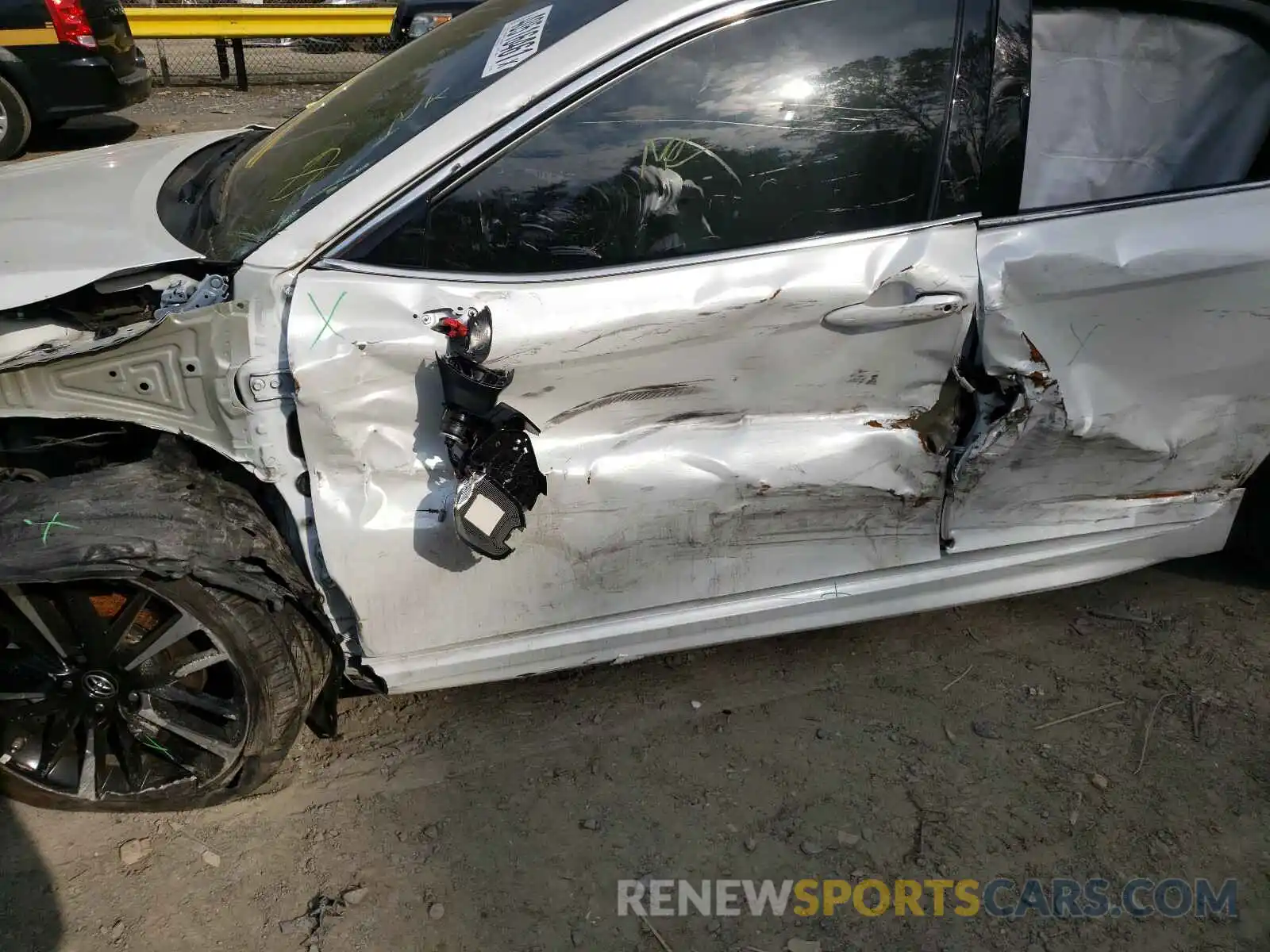 9 Photograph of a damaged car 4T1B61HKXKU297286 TOYOTA CAMRY 2019