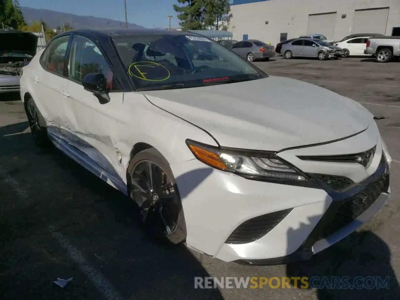 1 Photograph of a damaged car 4T1B61HKXKU298065 TOYOTA CAMRY 2019