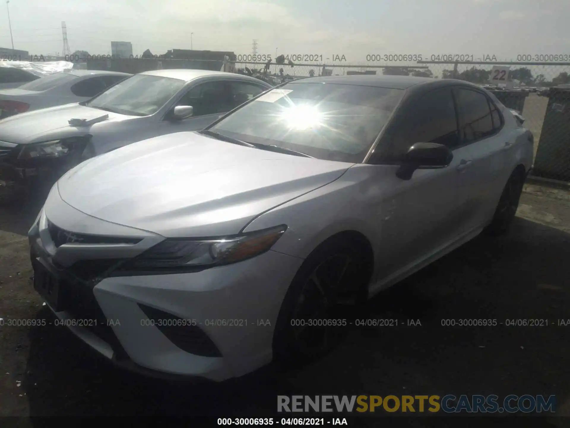 2 Photograph of a damaged car 4T1B61HKXKU299359 TOYOTA CAMRY 2019