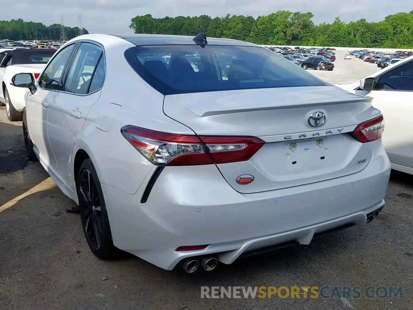 3 Photograph of a damaged car 4T1B61HKXKU681651 TOYOTA CAMRY 2019