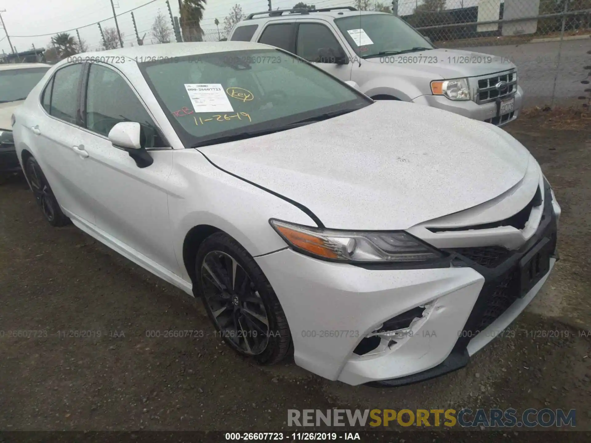 1 Photograph of a damaged car 4T1B61HKXKU682718 TOYOTA CAMRY 2019