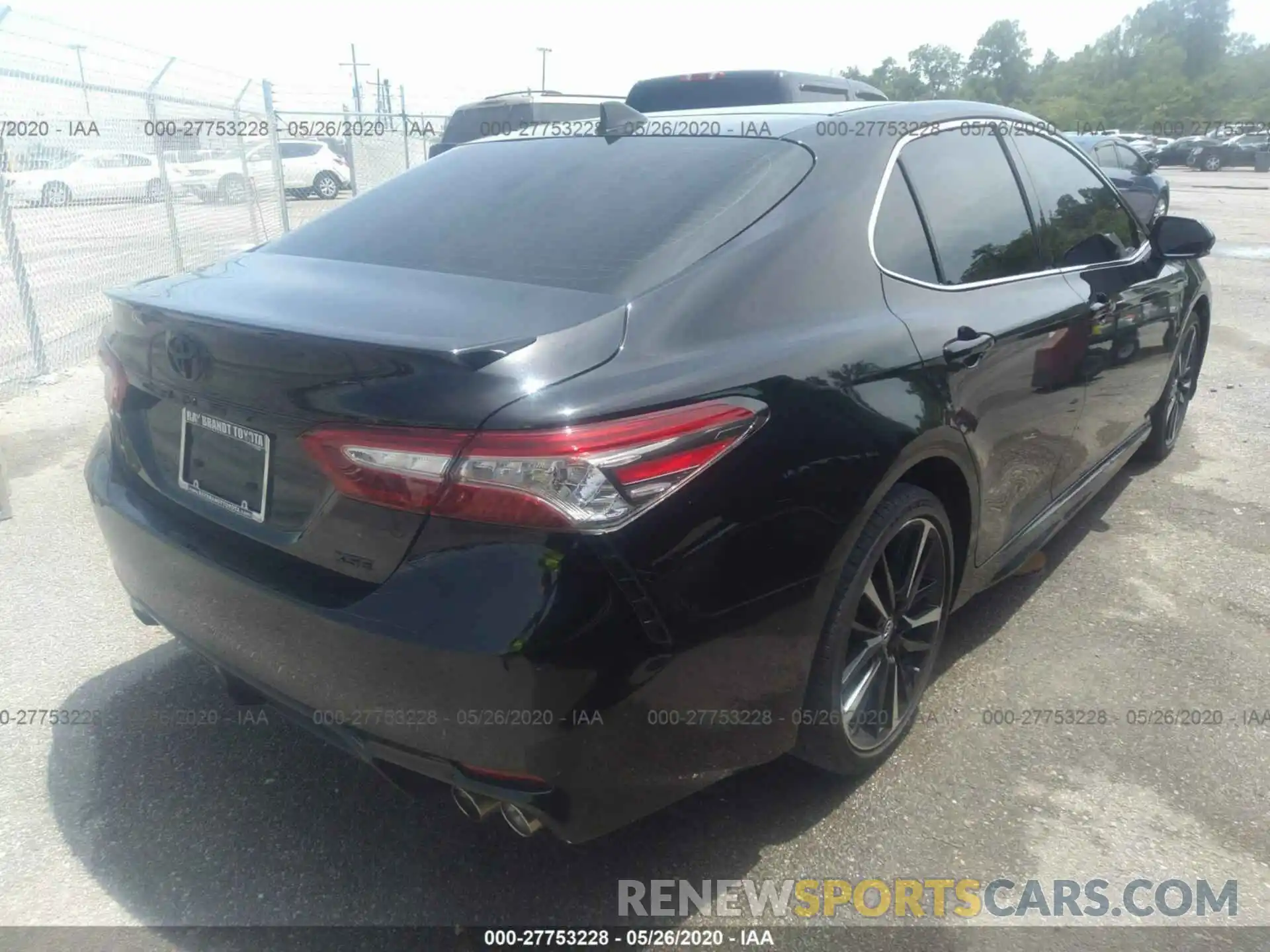 4 Photograph of a damaged car 4T1B61HKXKU699440 TOYOTA CAMRY 2019