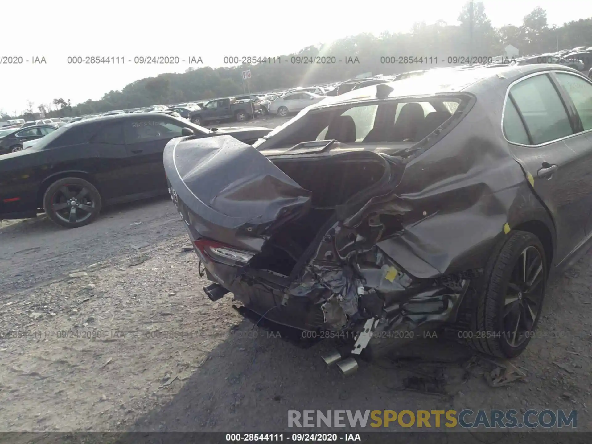 6 Photograph of a damaged car 4T1B61HKXKU700988 TOYOTA CAMRY 2019