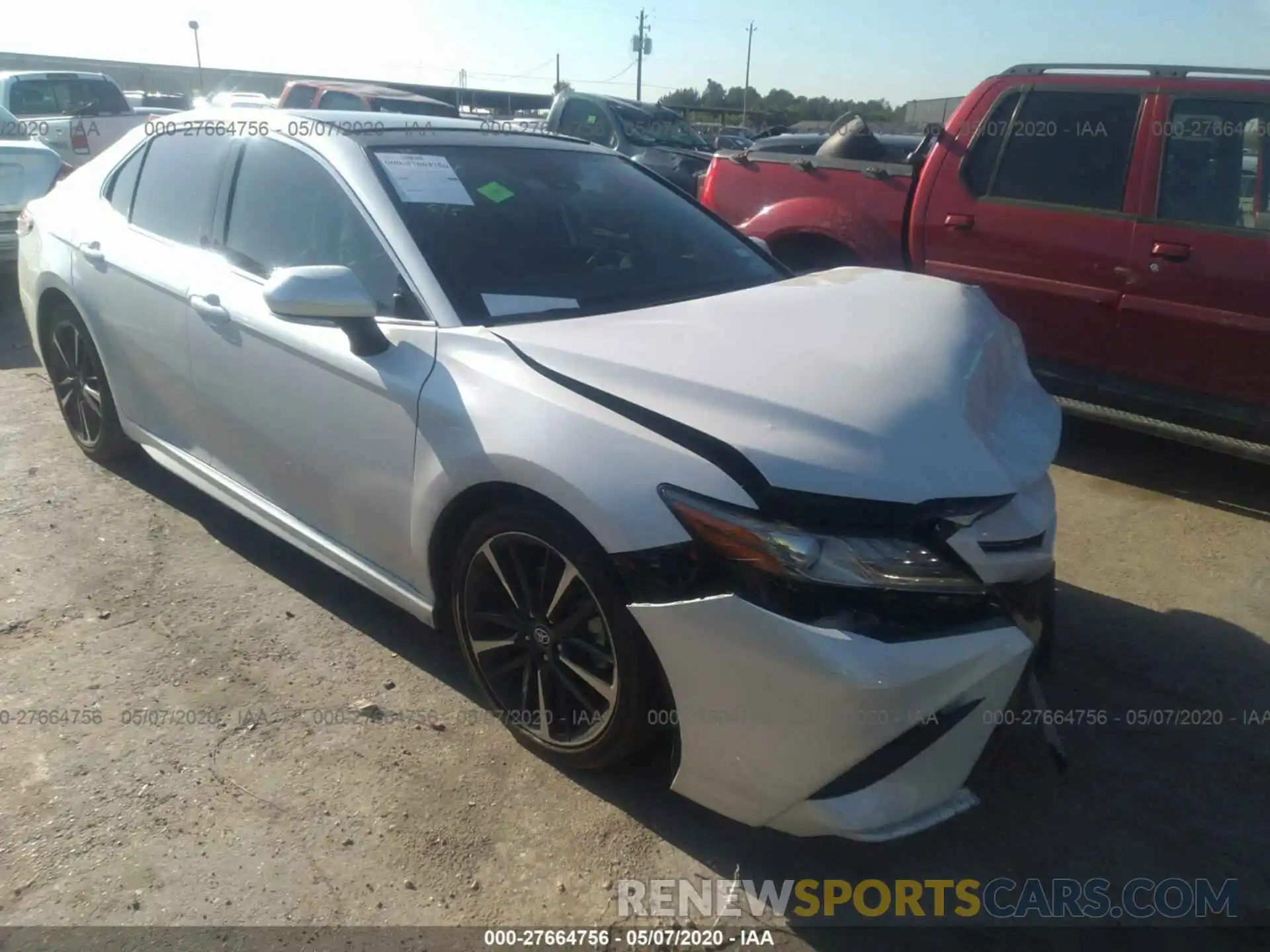 1 Photograph of a damaged car 4T1B61HKXKU702059 TOYOTA CAMRY 2019