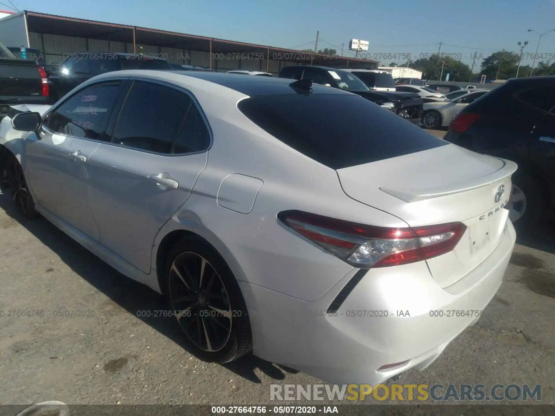 3 Photograph of a damaged car 4T1B61HKXKU702059 TOYOTA CAMRY 2019