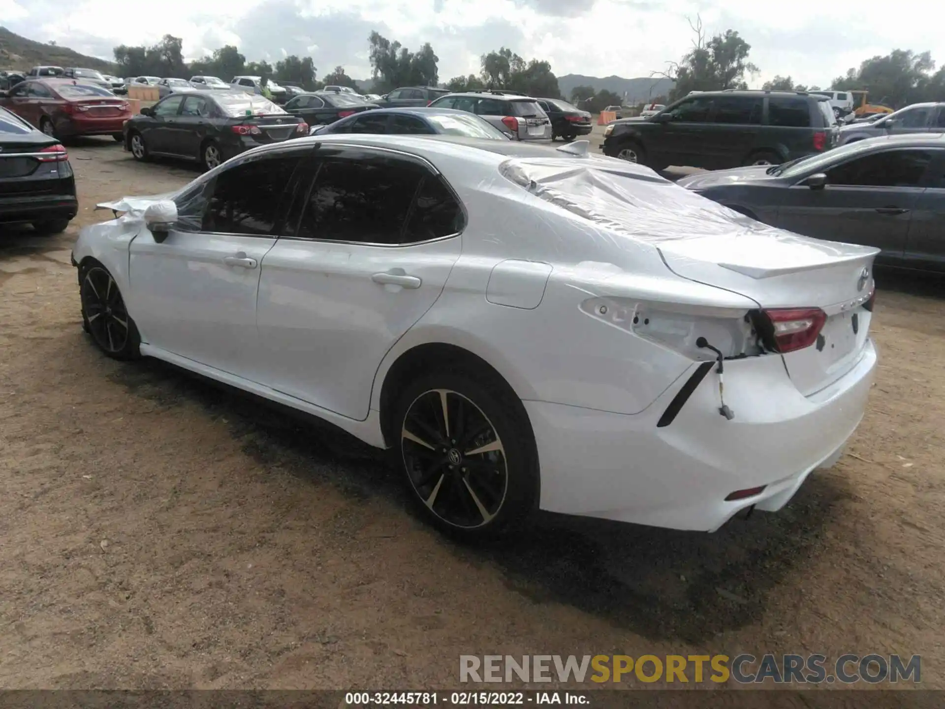 3 Photograph of a damaged car 4T1B61HKXKU710436 TOYOTA CAMRY 2019