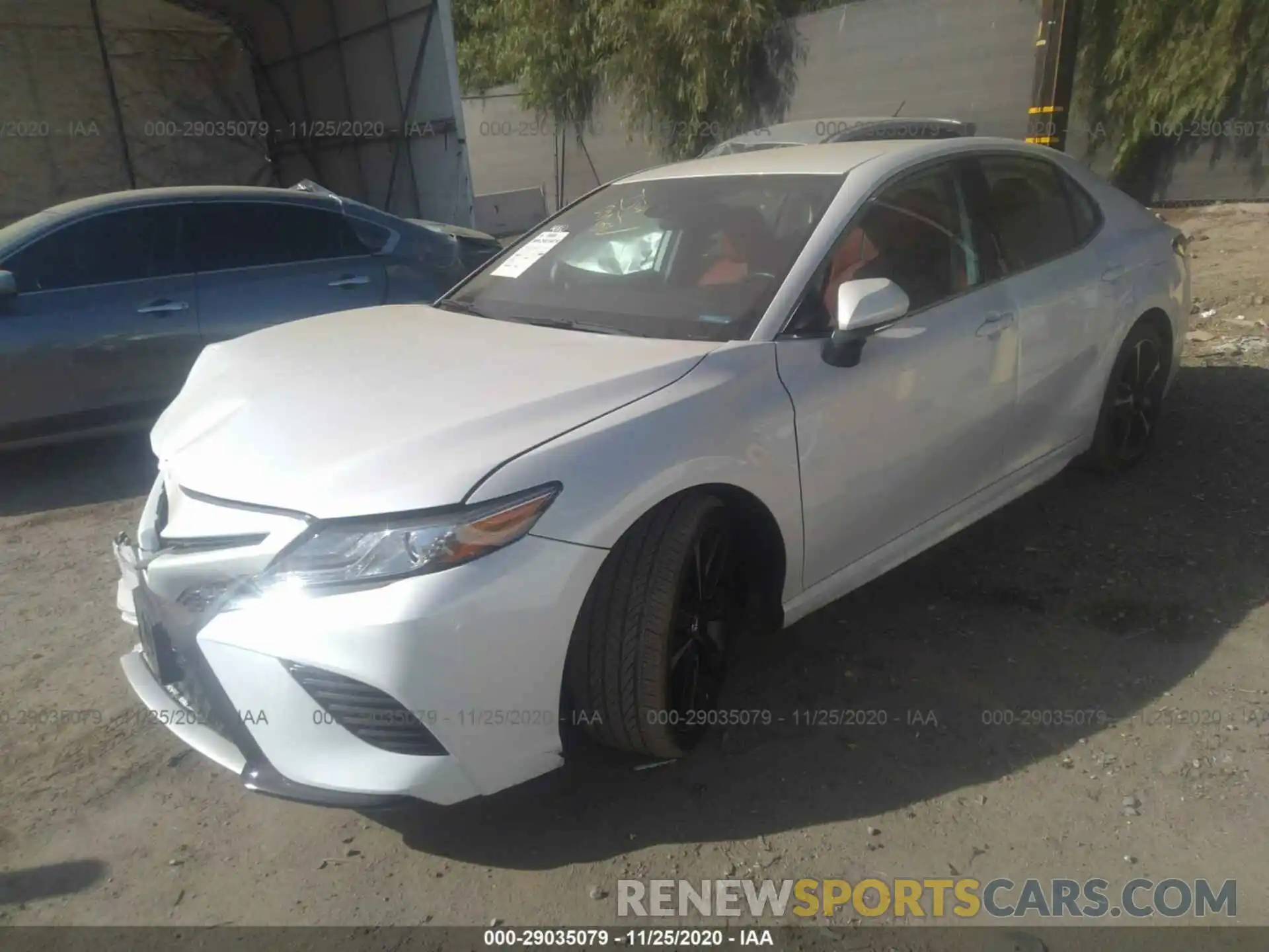 2 Photograph of a damaged car 4T1B61HKXKU710999 TOYOTA CAMRY 2019