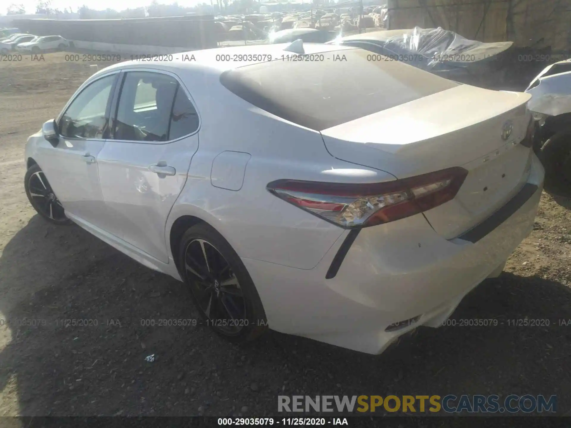 3 Photograph of a damaged car 4T1B61HKXKU710999 TOYOTA CAMRY 2019