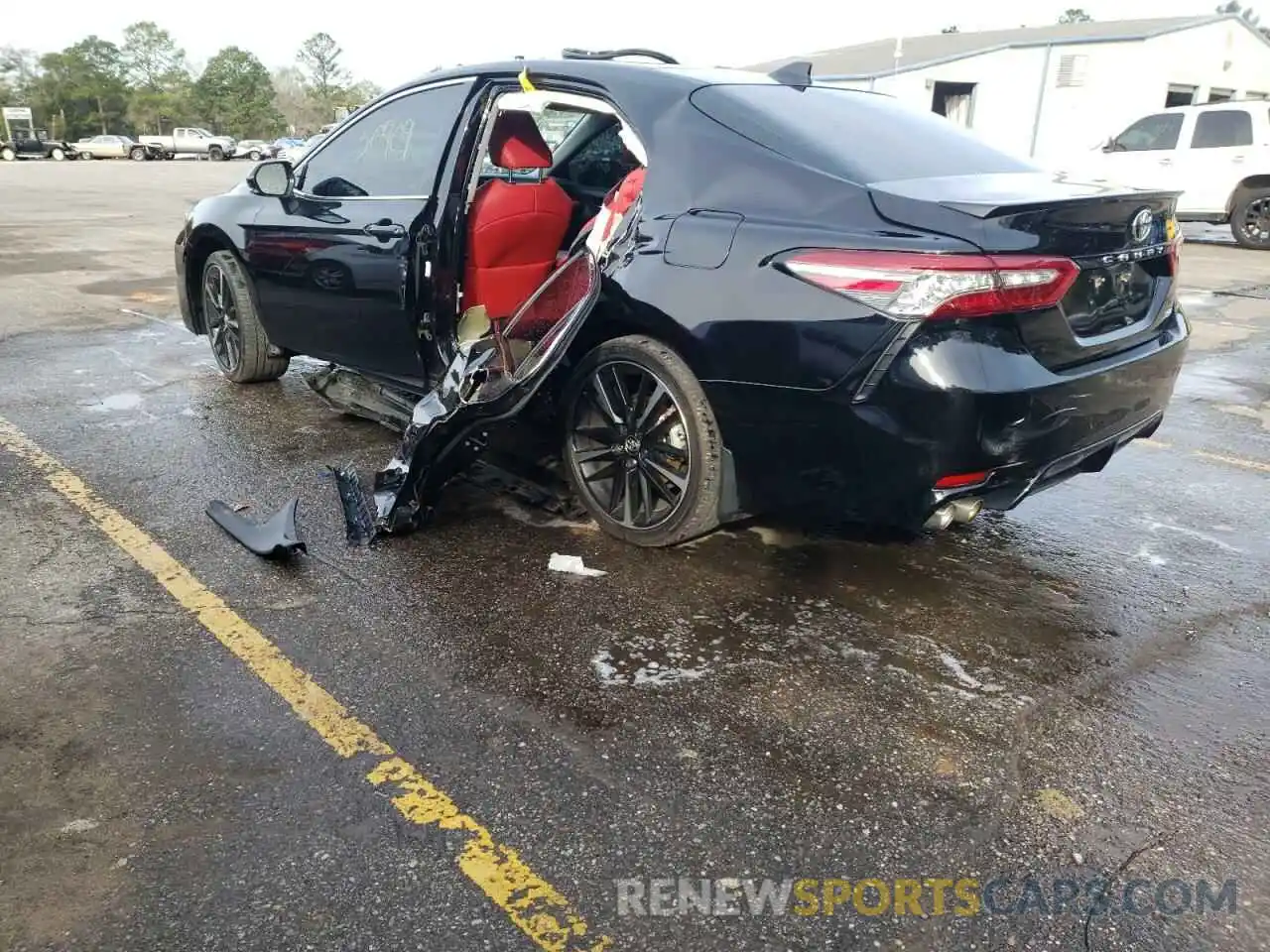 3 Photograph of a damaged car 4T1B61HKXKU712803 TOYOTA CAMRY 2019