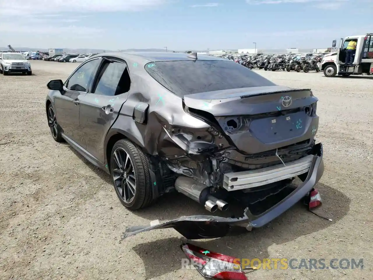 3 Фотография поврежденного автомобиля 4T1B61HKXKU722344 TOYOTA CAMRY 2019