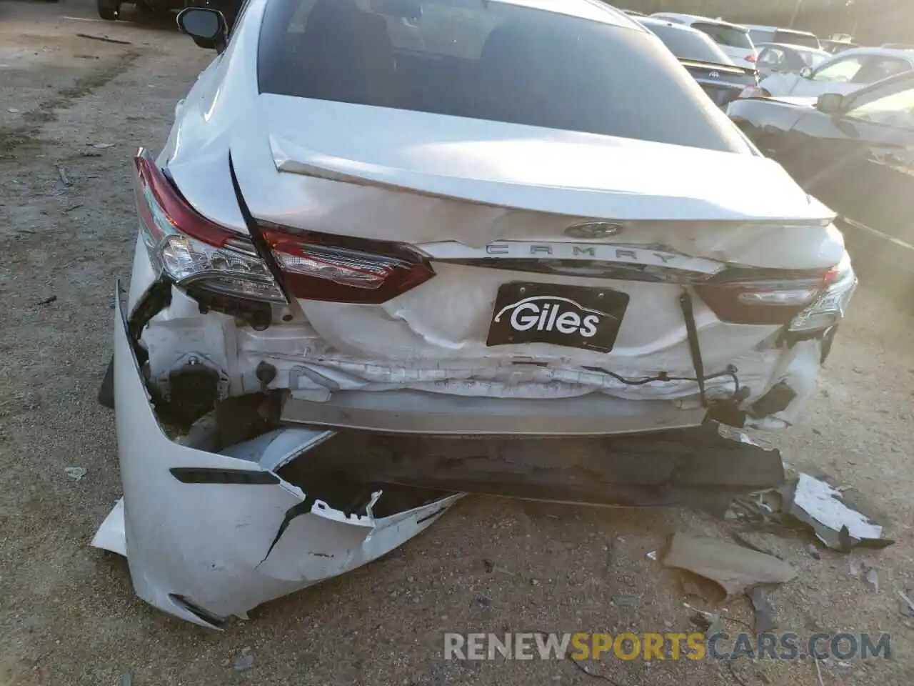 9 Photograph of a damaged car 4T1B61HKXKU734851 TOYOTA CAMRY 2019