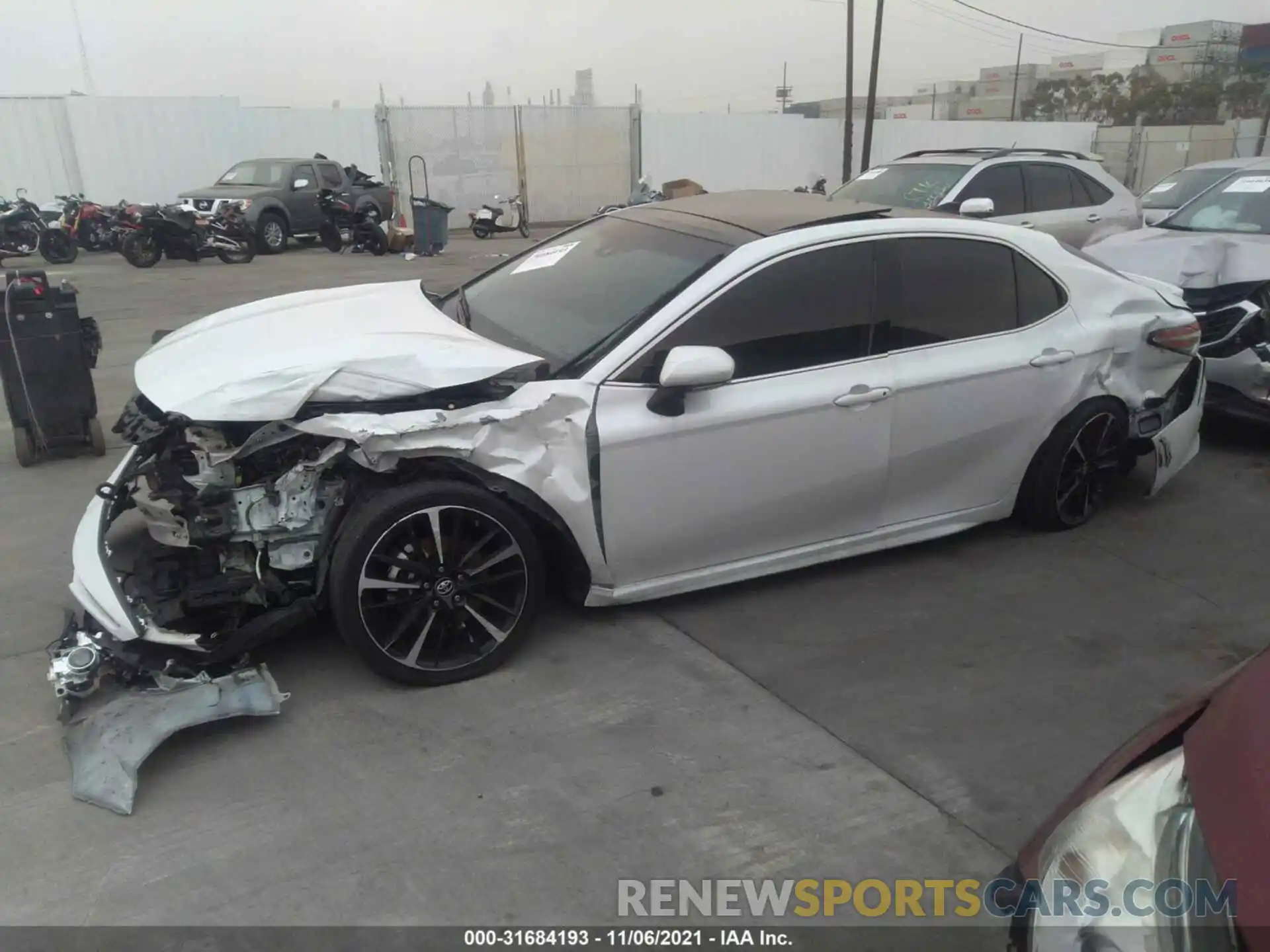 2 Photograph of a damaged car 4T1B61HKXKU743498 TOYOTA CAMRY 2019