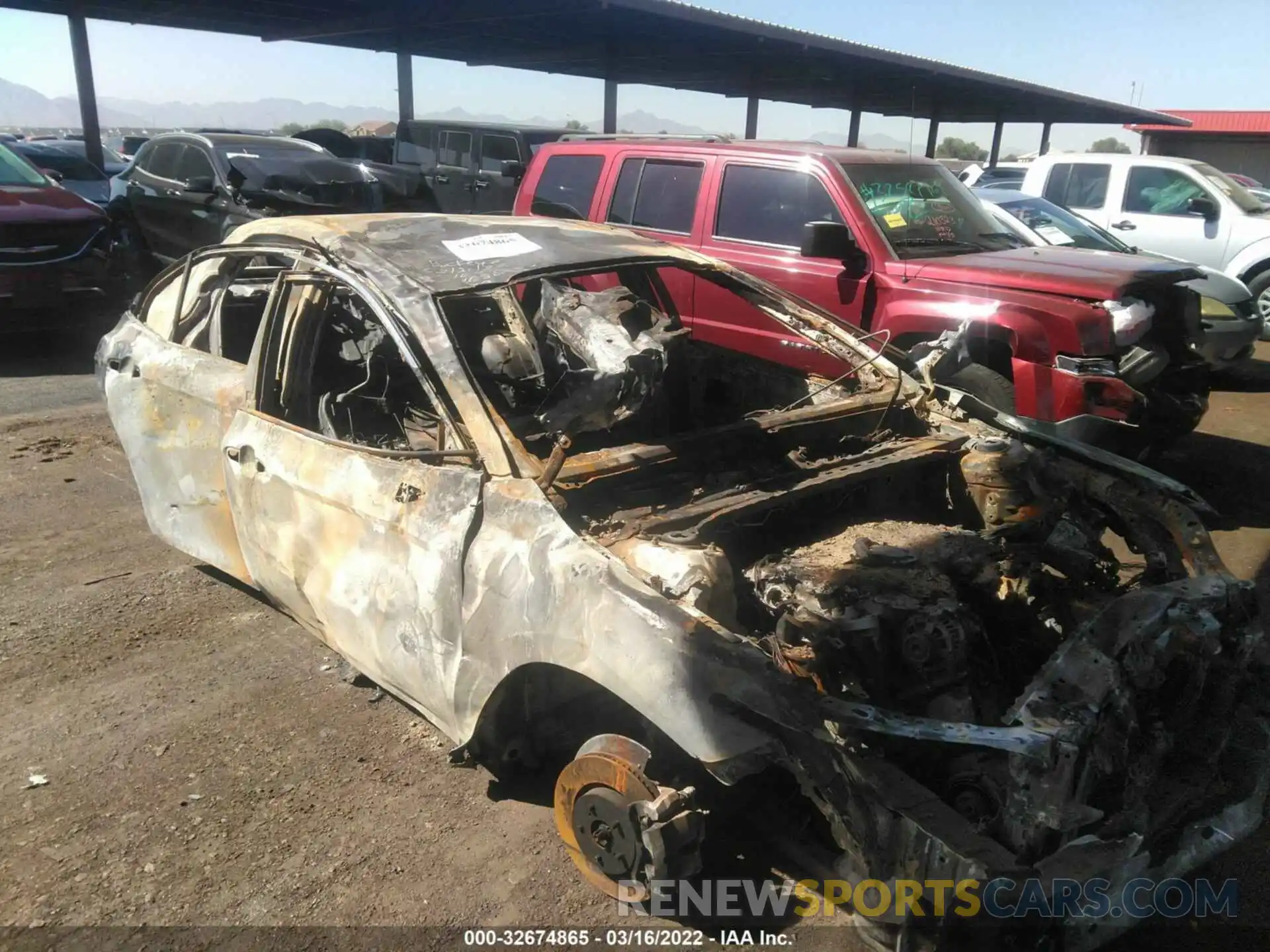 1 Photograph of a damaged car 4T1B61HKXKU751617 TOYOTA CAMRY 2019