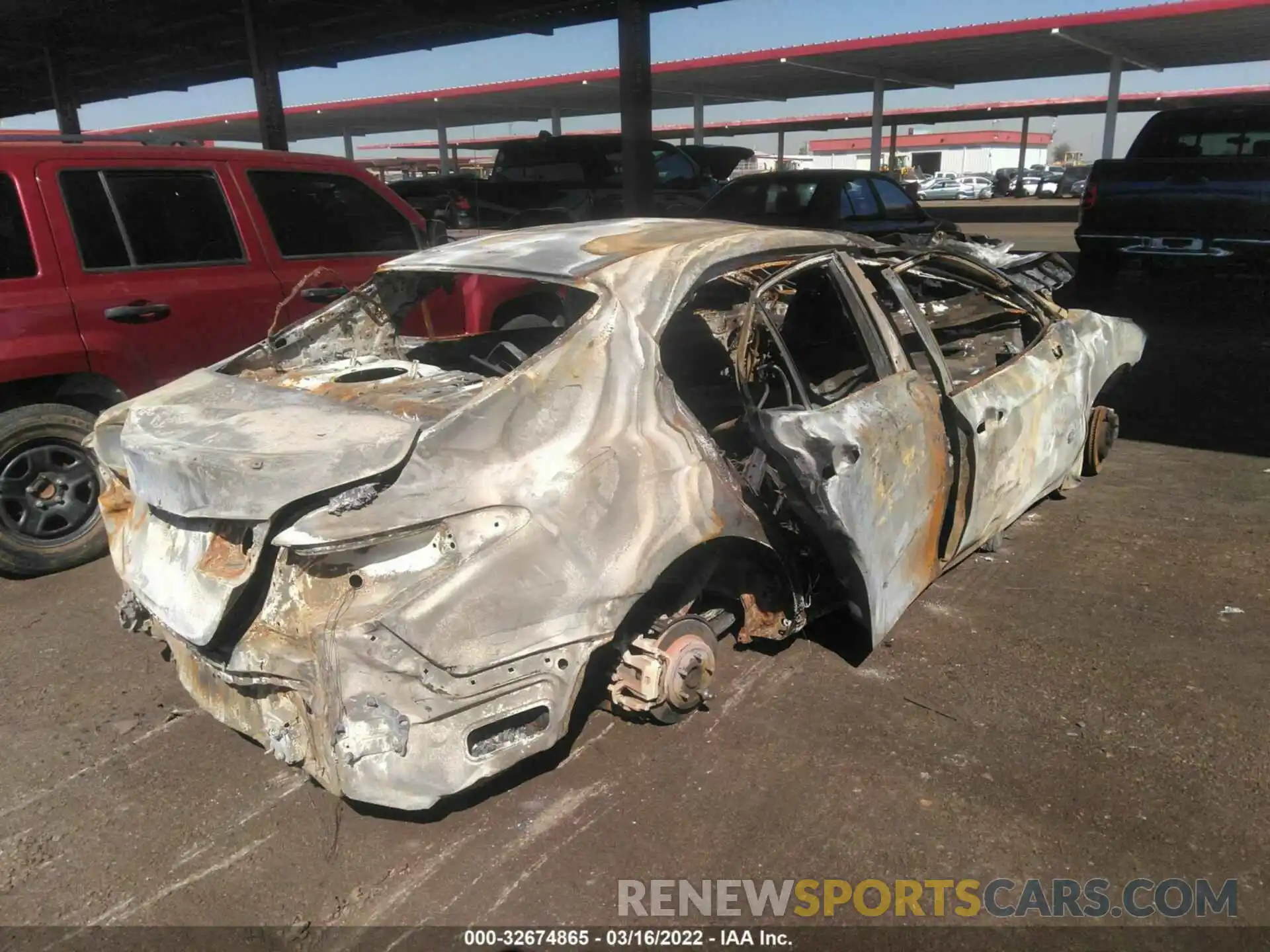 4 Photograph of a damaged car 4T1B61HKXKU751617 TOYOTA CAMRY 2019