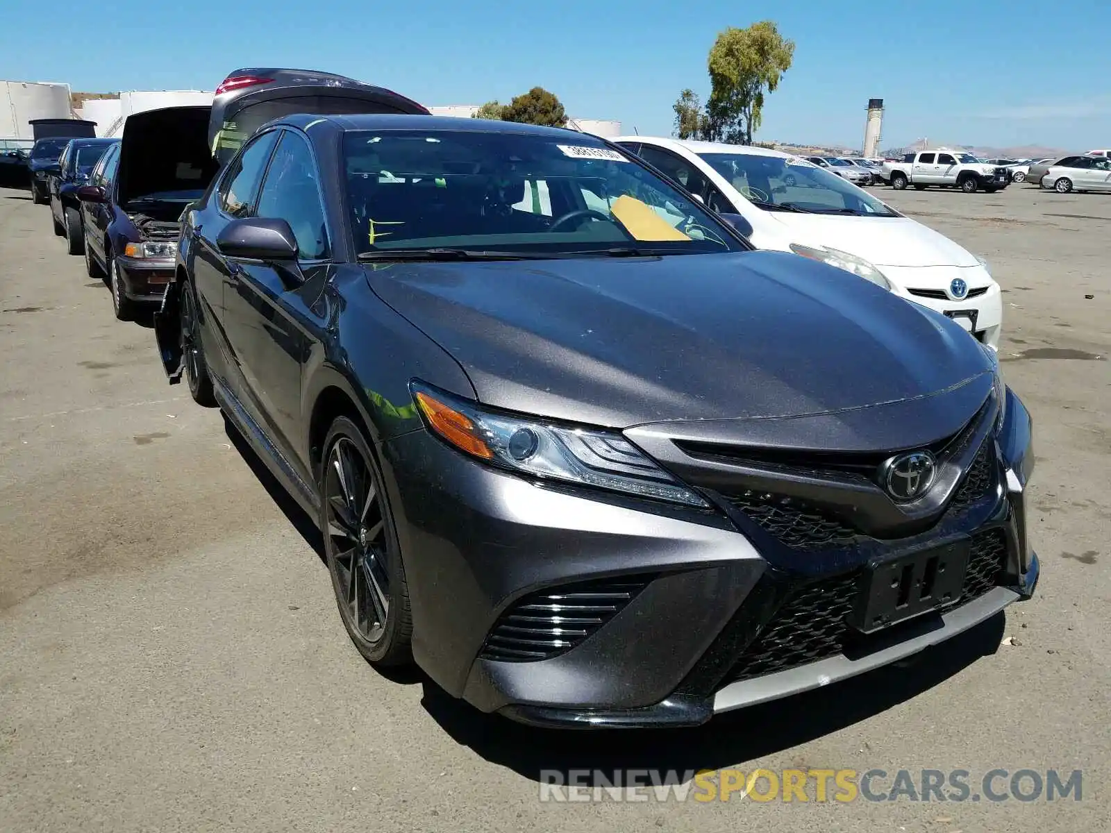 1 Photograph of a damaged car 4T1B61HKXKU753724 TOYOTA CAMRY 2019