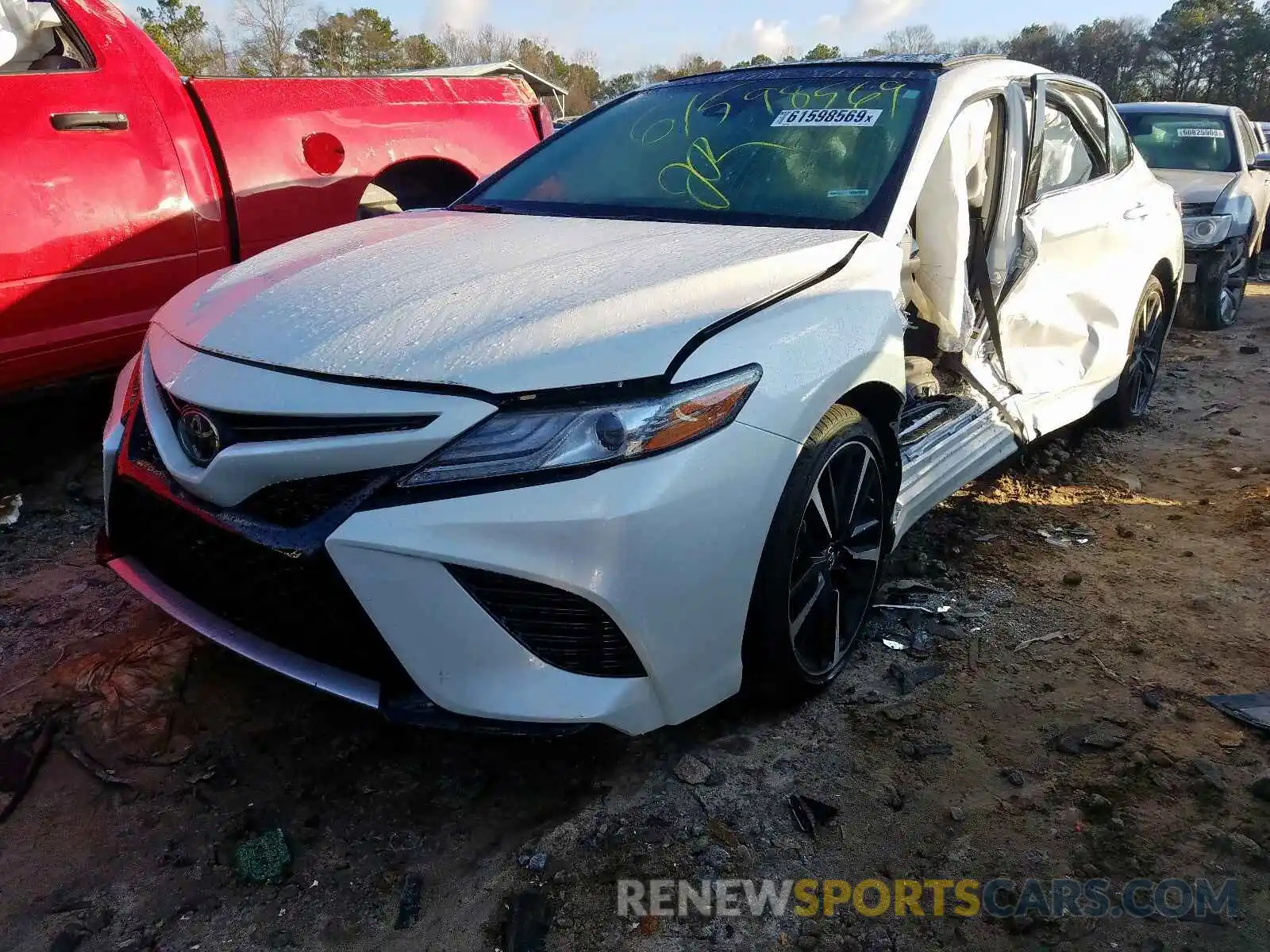 2 Photograph of a damaged car 4T1B61HKXKU777344 TOYOTA CAMRY 2019