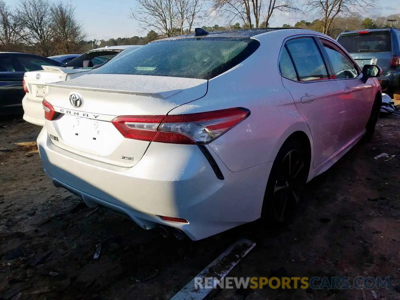 4 Photograph of a damaged car 4T1B61HKXKU777344 TOYOTA CAMRY 2019