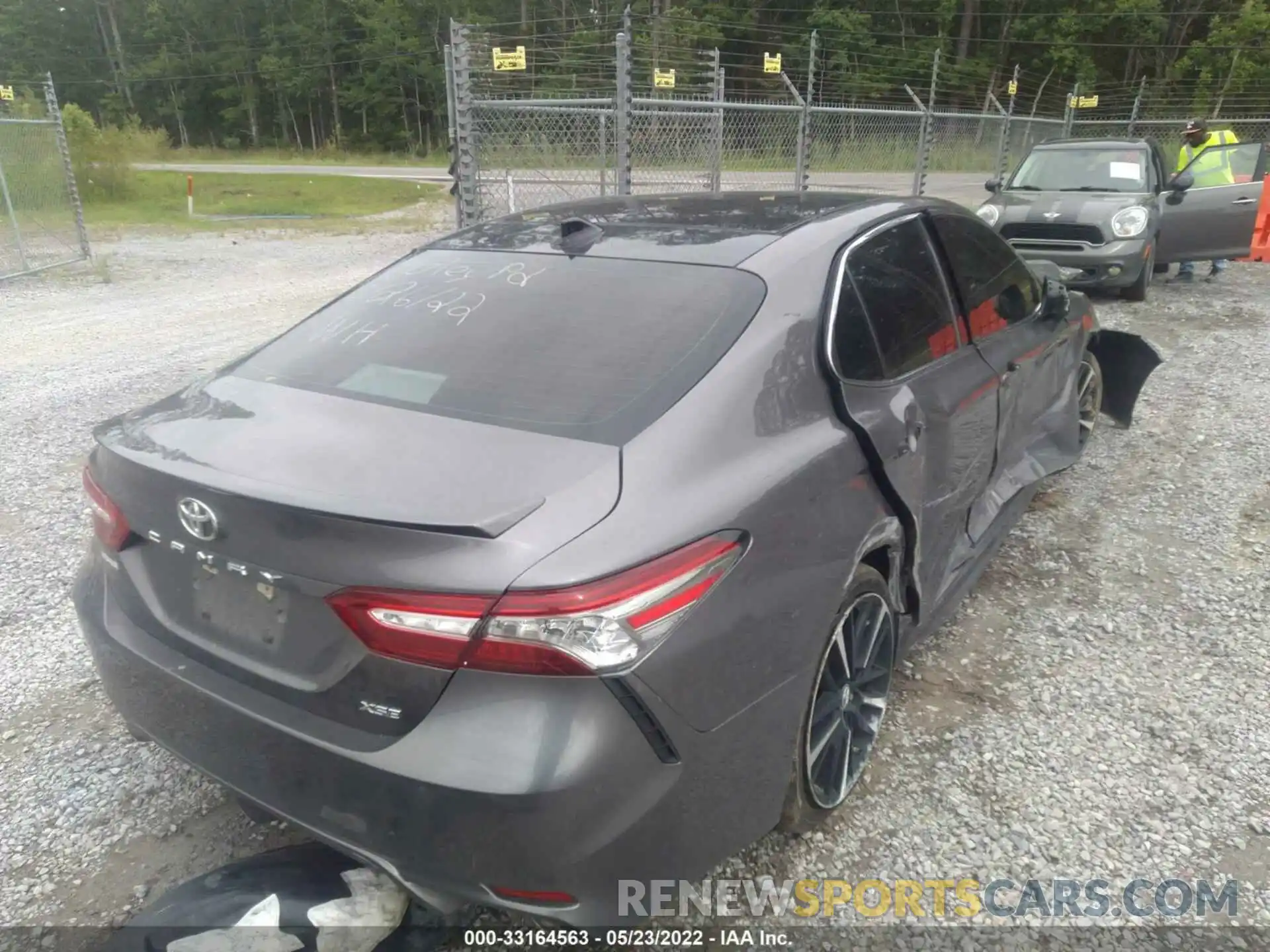 4 Photograph of a damaged car 4T1B61HKXKU778610 TOYOTA CAMRY 2019