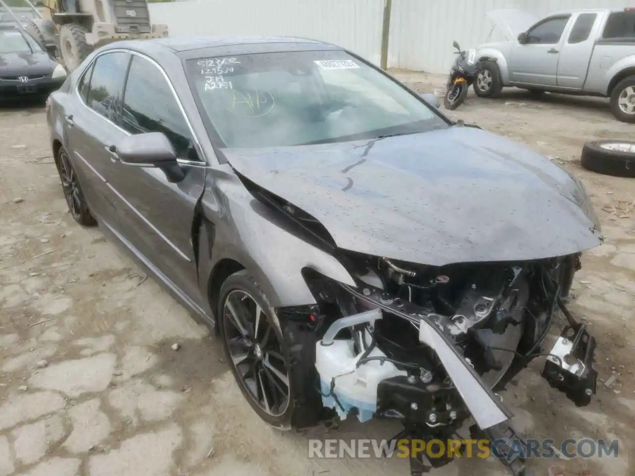 1 Photograph of a damaged car 4T1B61HKXKU795083 TOYOTA CAMRY 2019