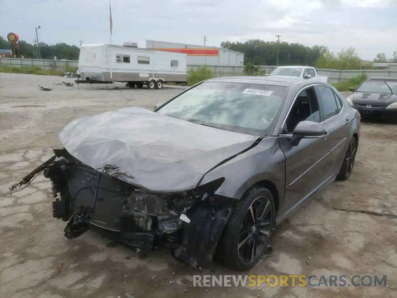 2 Photograph of a damaged car 4T1B61HKXKU795083 TOYOTA CAMRY 2019