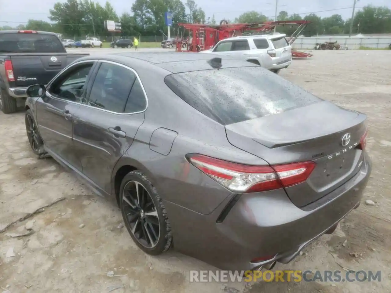 3 Photograph of a damaged car 4T1B61HKXKU795083 TOYOTA CAMRY 2019