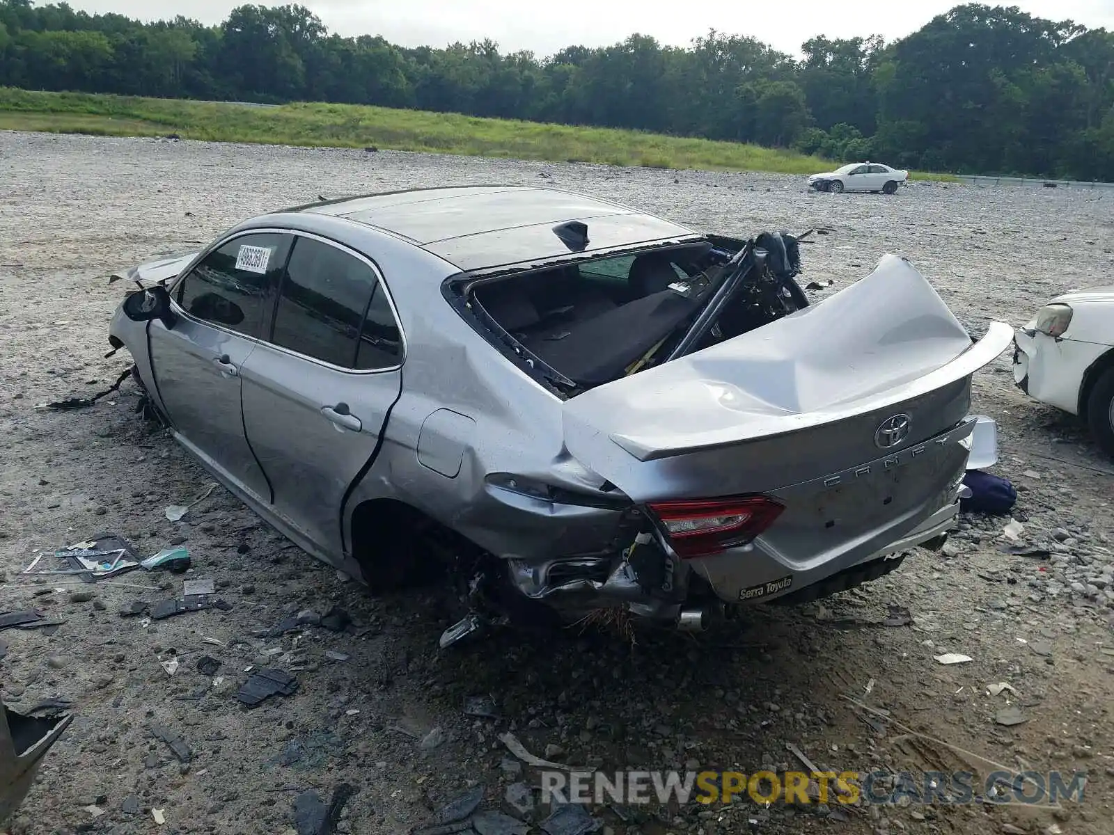 3 Photograph of a damaged car 4T1B61HKXKU811279 TOYOTA CAMRY 2019