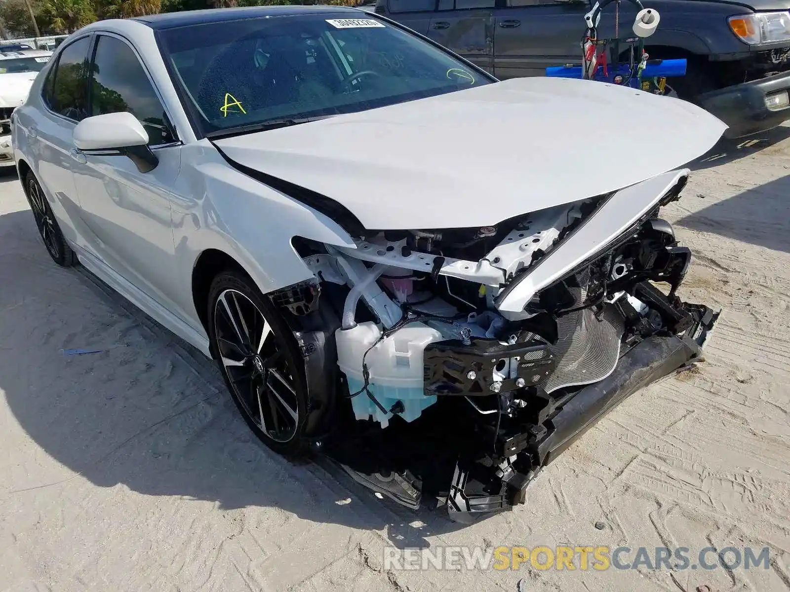 1 Photograph of a damaged car 4T1B61HKXKU814635 TOYOTA CAMRY 2019