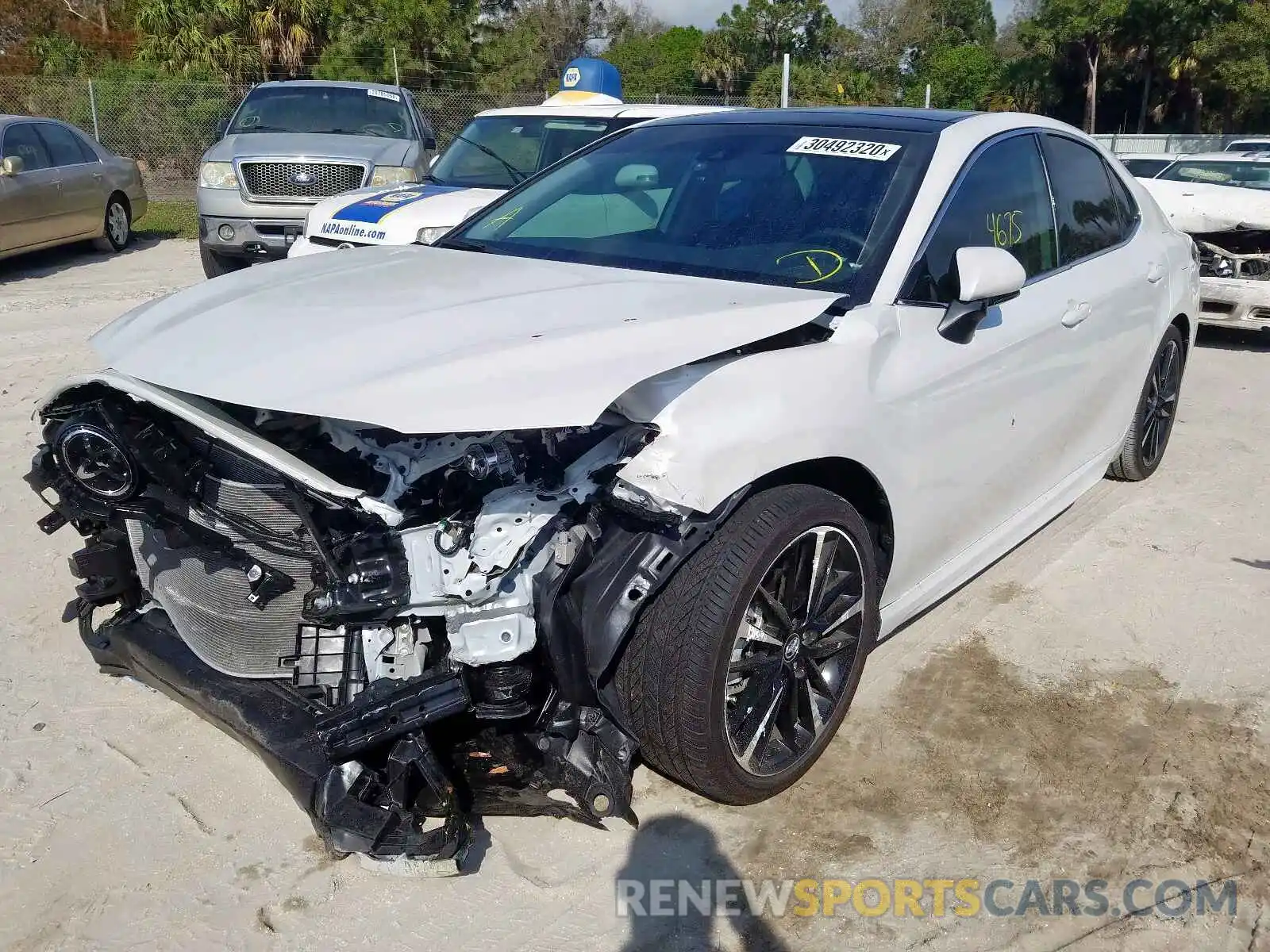 2 Photograph of a damaged car 4T1B61HKXKU814635 TOYOTA CAMRY 2019