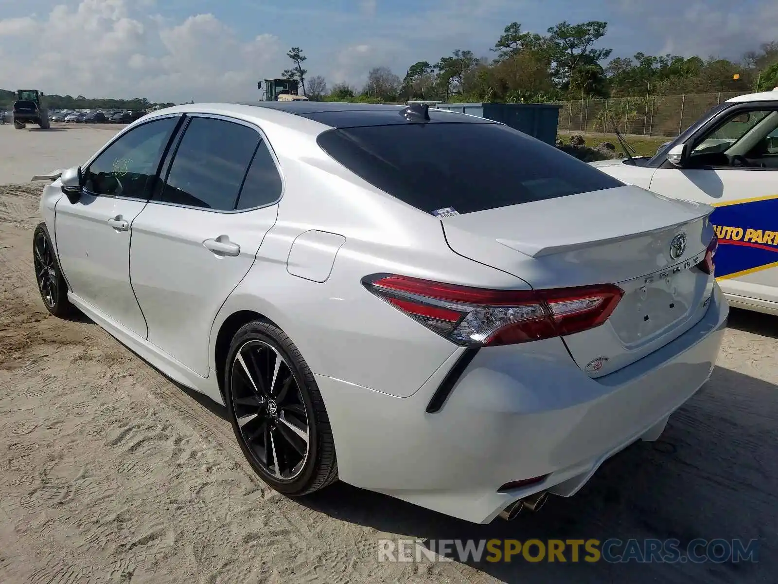 3 Photograph of a damaged car 4T1B61HKXKU814635 TOYOTA CAMRY 2019